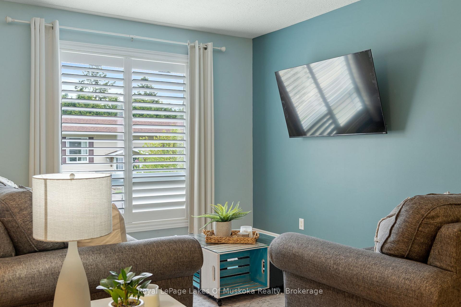 Photo 19 of Unit 20, 200 Pine Street, Bracebridge, Macaulay — HOMEH