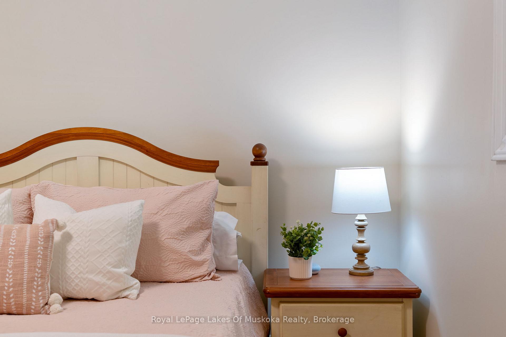 Photo 22 of Unit 20, 200 Pine Street, Bracebridge, Macaulay — HOMEH