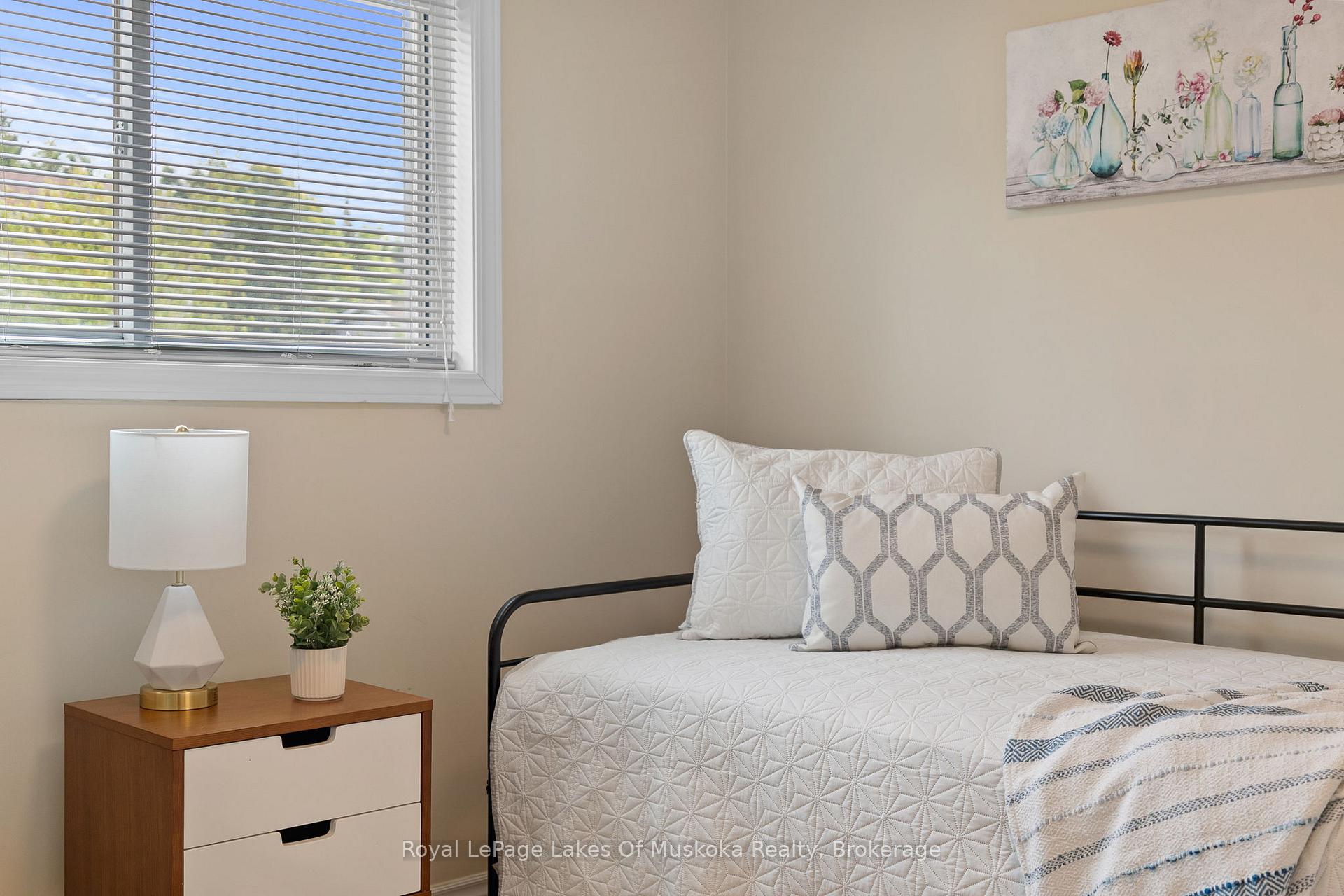 Photo 27 of Unit 20, 200 Pine Street, Bracebridge, Macaulay — HOMEH