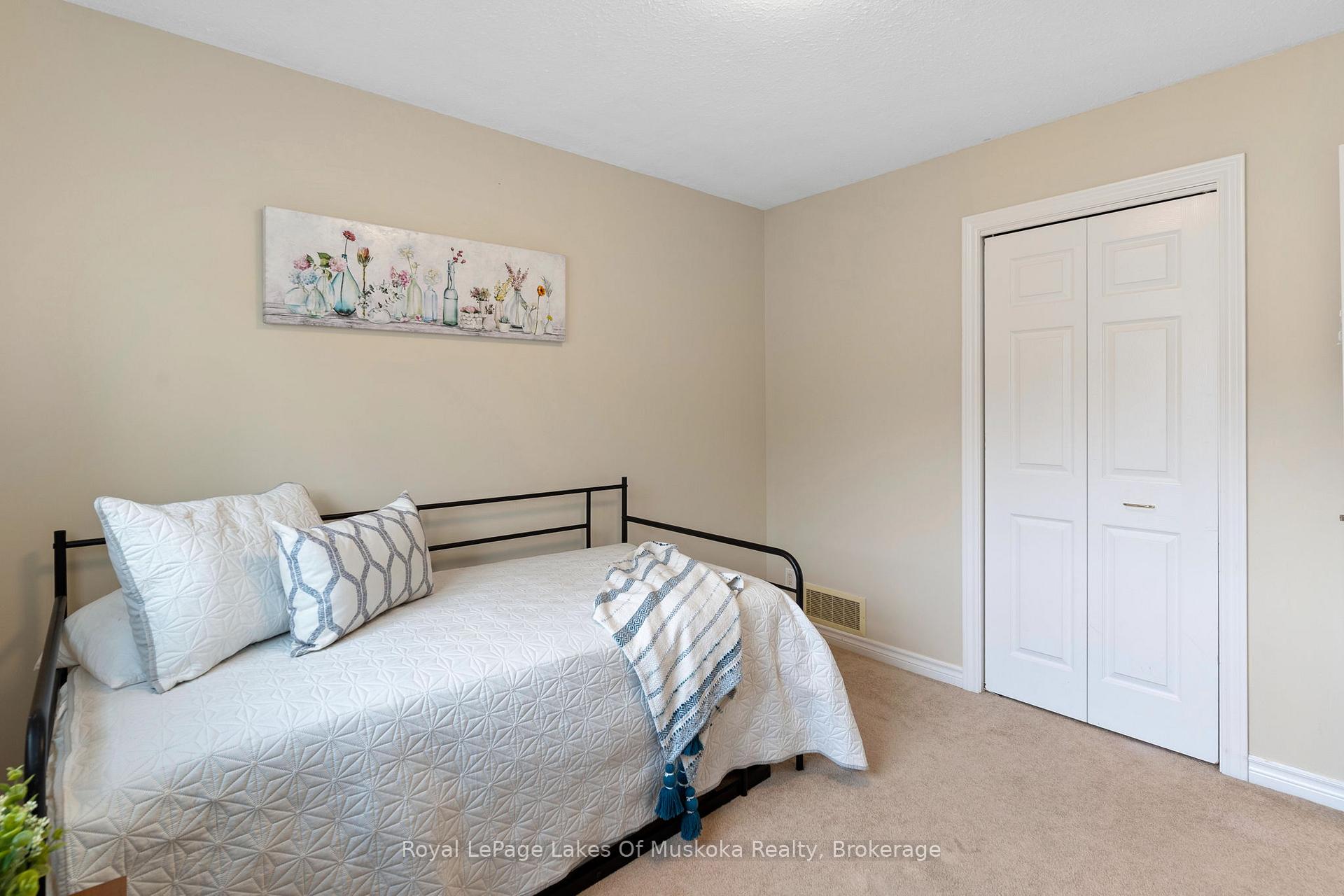 Photo 28 of Unit 20, 200 Pine Street, Bracebridge, Macaulay — HOMEH
