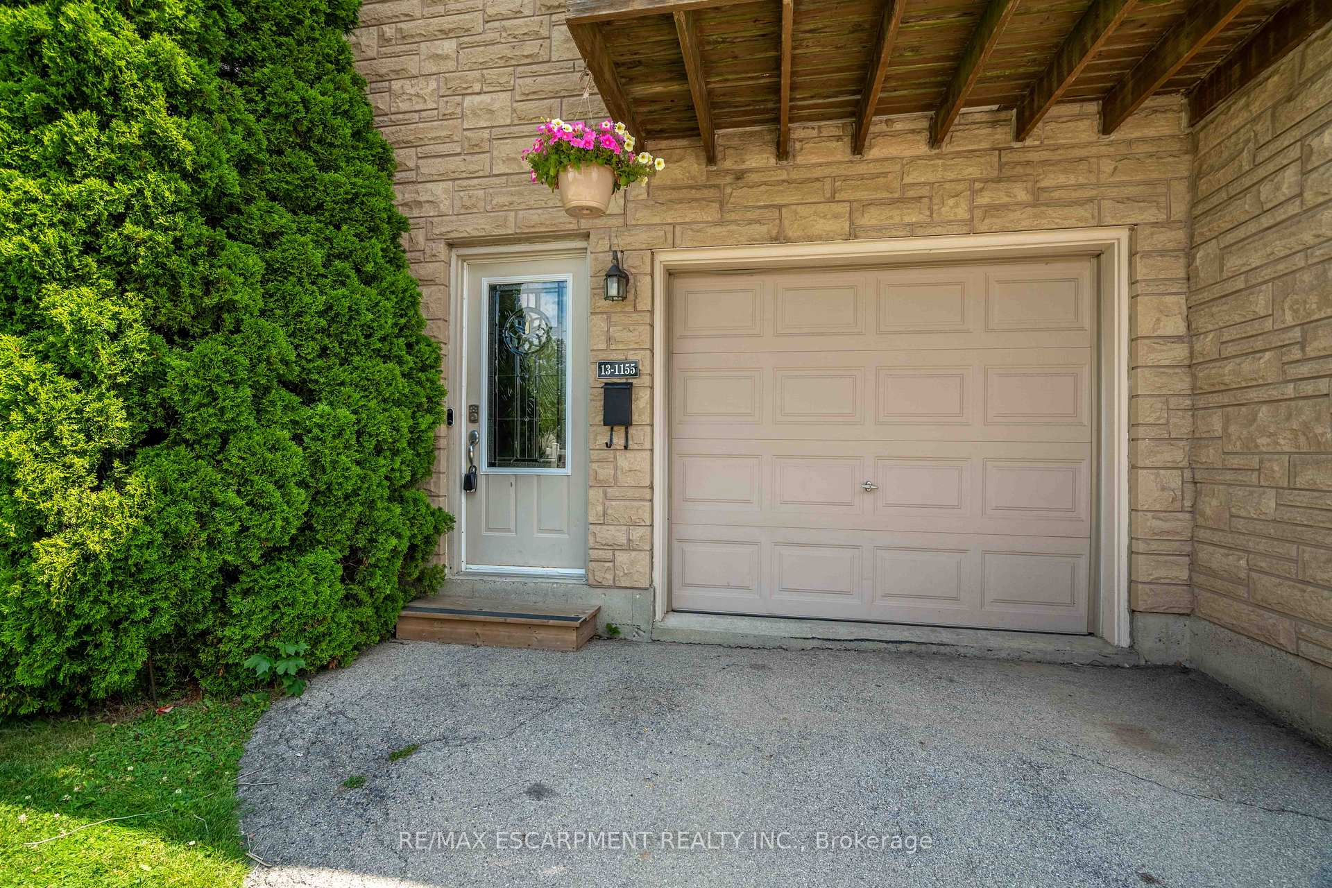 Photo 31 of Unit 13, 1155 Paramount Drive, Hamilton, Stoney Creek — HOMEH