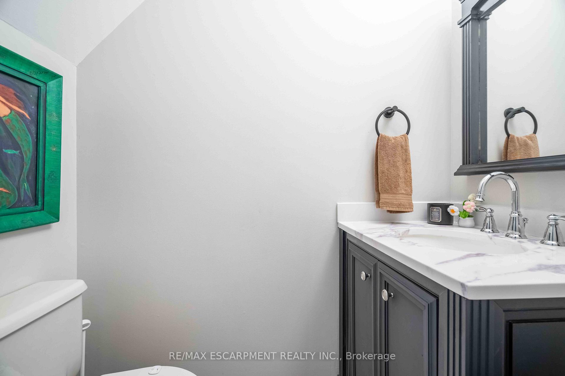 Photo 3 of Unit 13, 1155 Paramount Drive, Hamilton, Stoney Creek — HOMEH