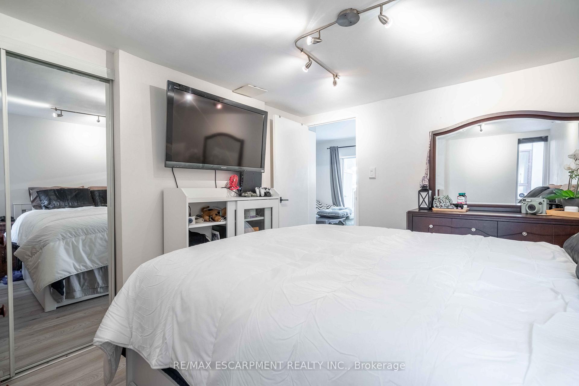 Photo 22 of Unit 103, 141 Catharine Street S, Hamilton, Corktown — HOMEH