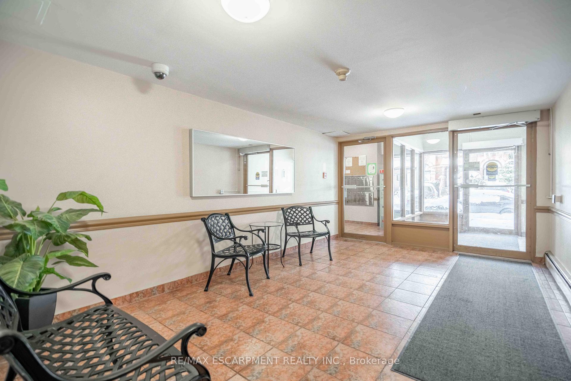 Photo 12 of Unit 103, 141 Catharine Street S, Hamilton, Corktown — HOMEH