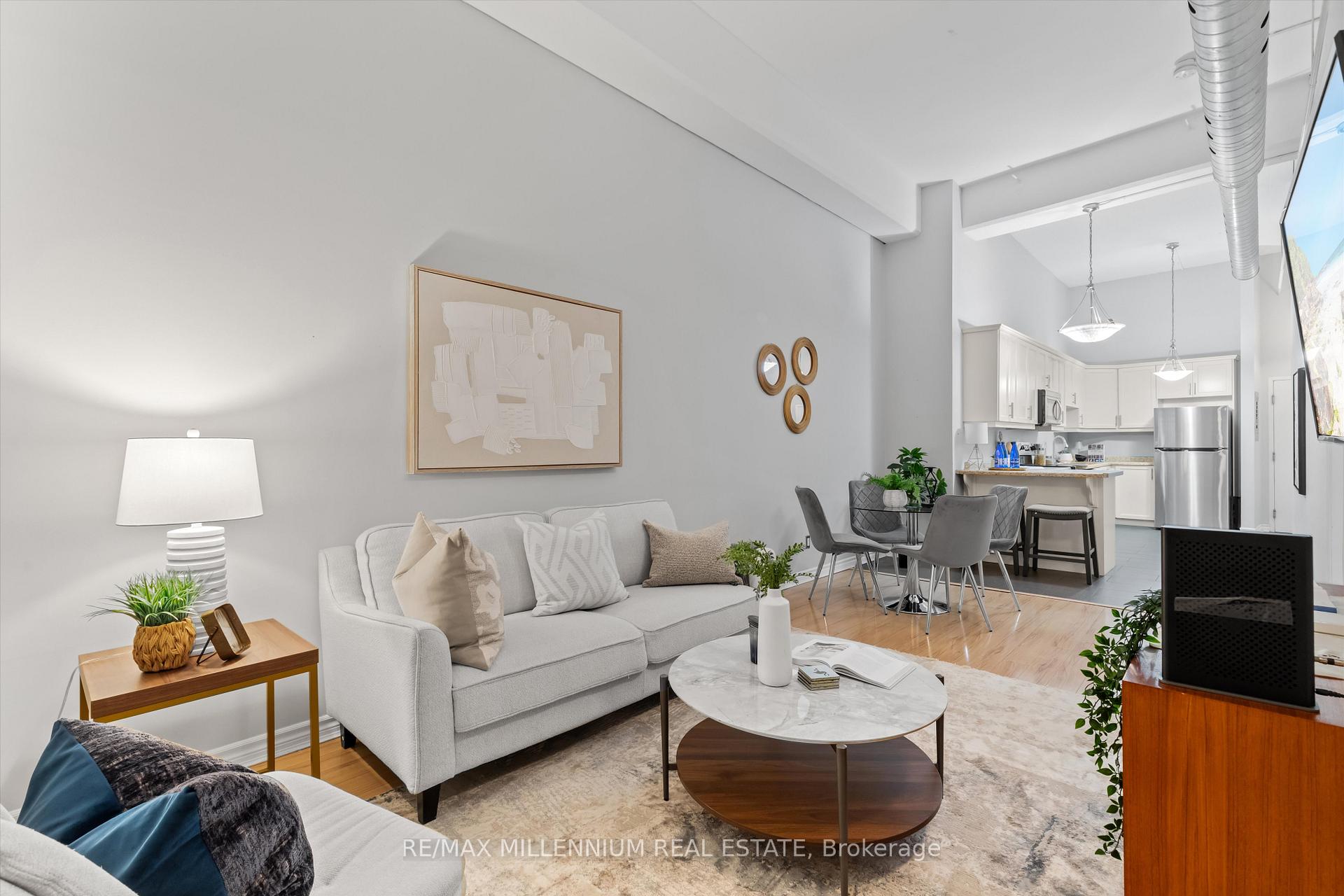 Front of Unit 212, 80 King William Street