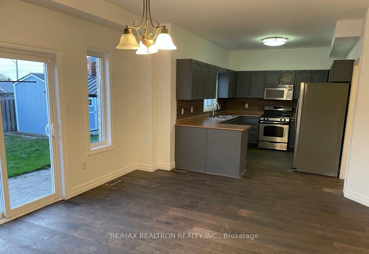 Photo 12 of 2 Esther Drive, Barrie, Painswick South — HOMEH