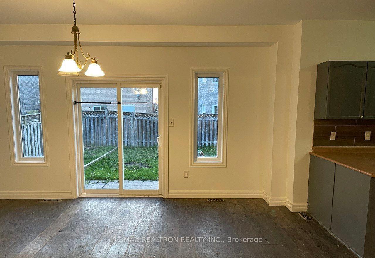 Photo 13 of 2 Esther Drive, Barrie, Painswick South — HOMEH