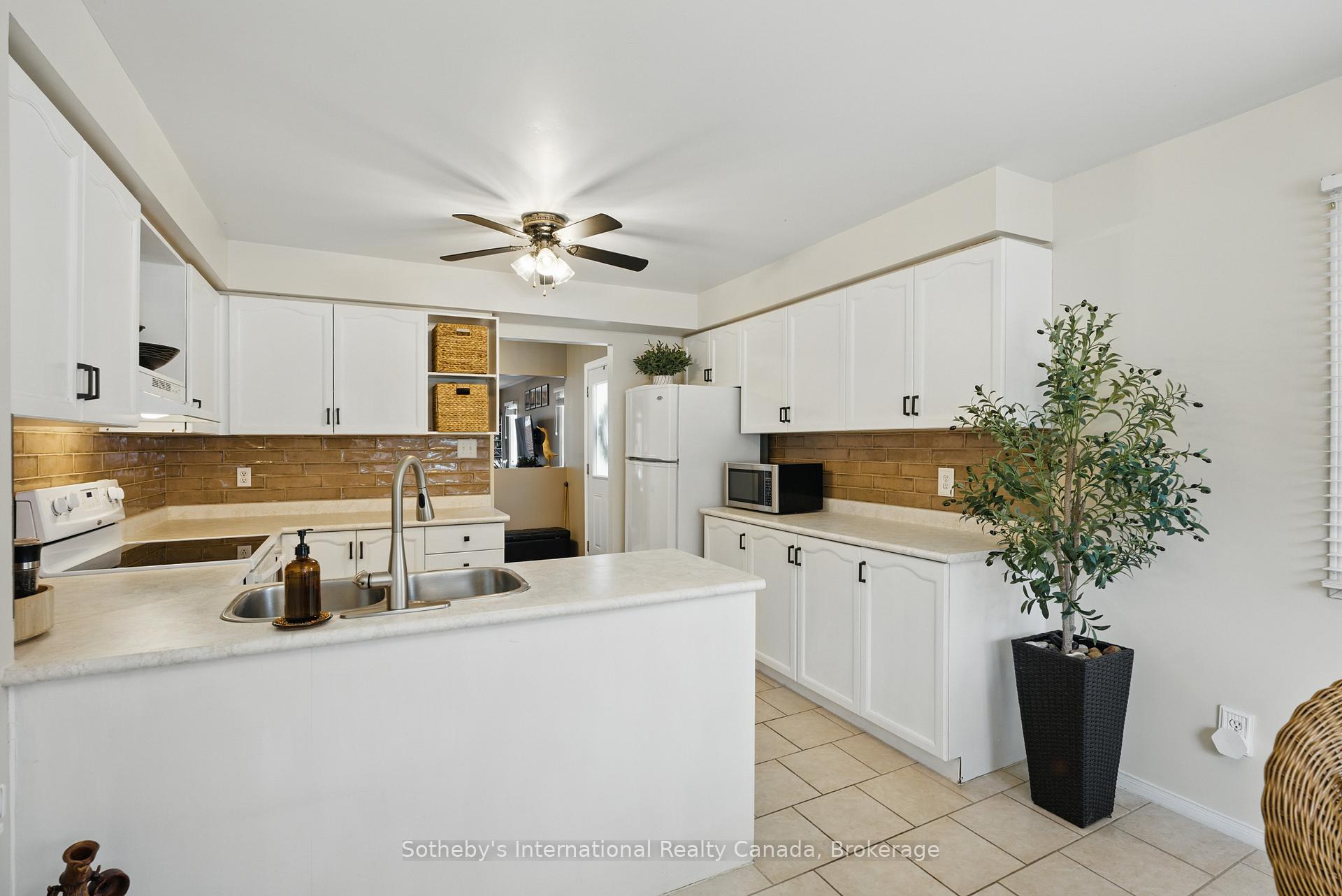 Photo 18 of Unit 66, 50 Shoreline Drive, Bracebridge, Macaulay — HOMEH