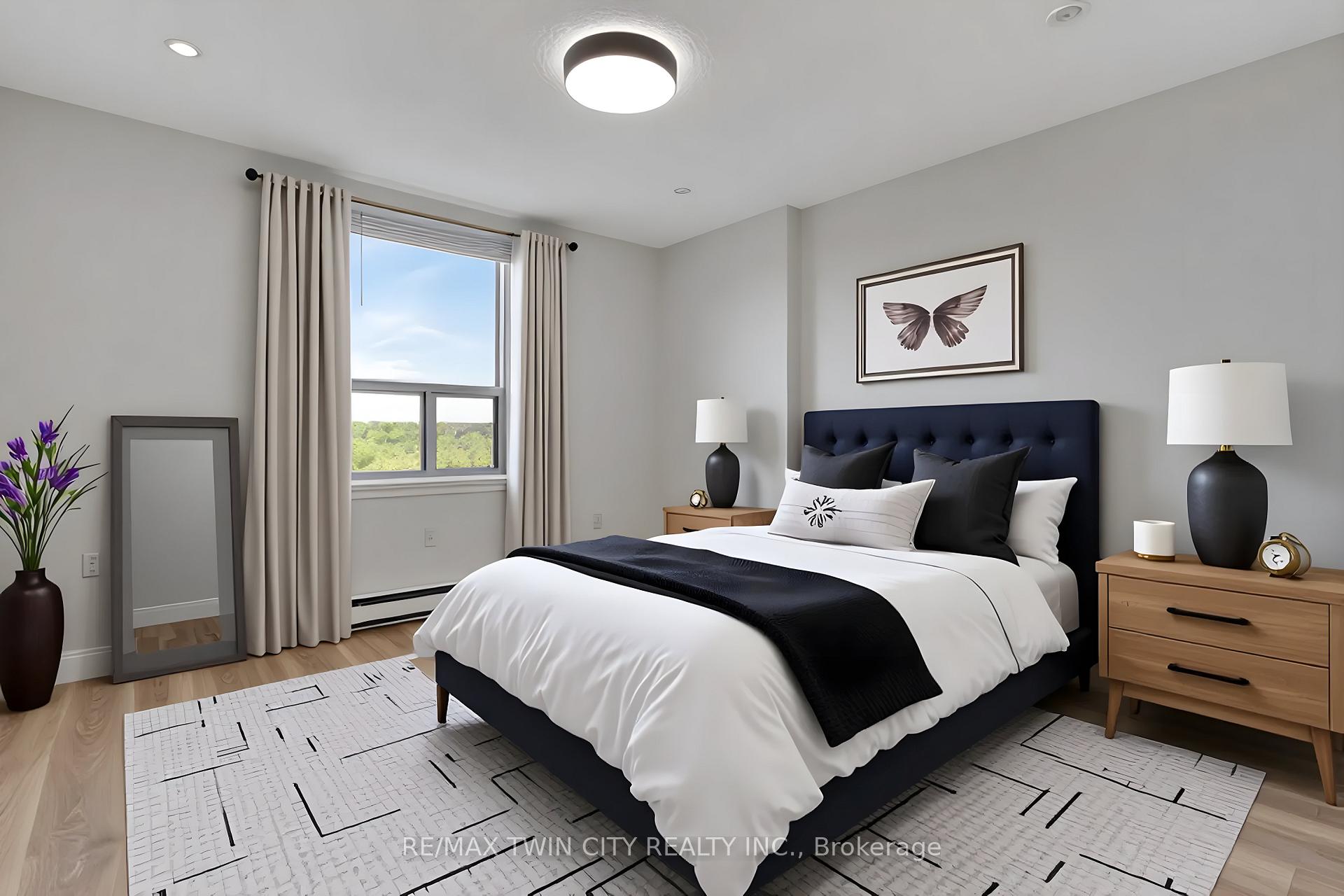 Photo 7 of Unit 909, 35 Green Valley Drive, Kitchener — HOMEH