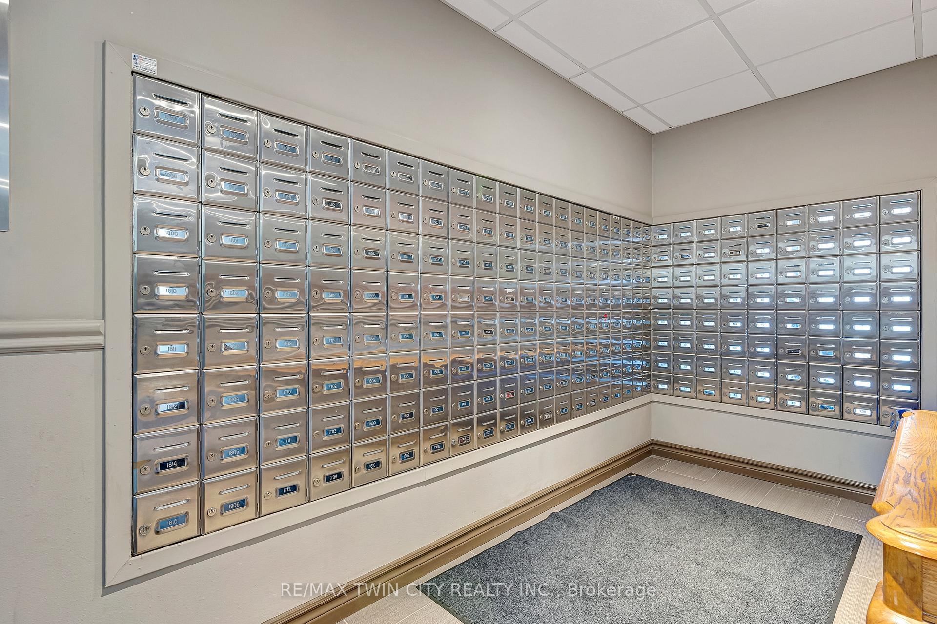 Photo 21 of Unit 909, 35 Green Valley Drive, Kitchener — HOMEH