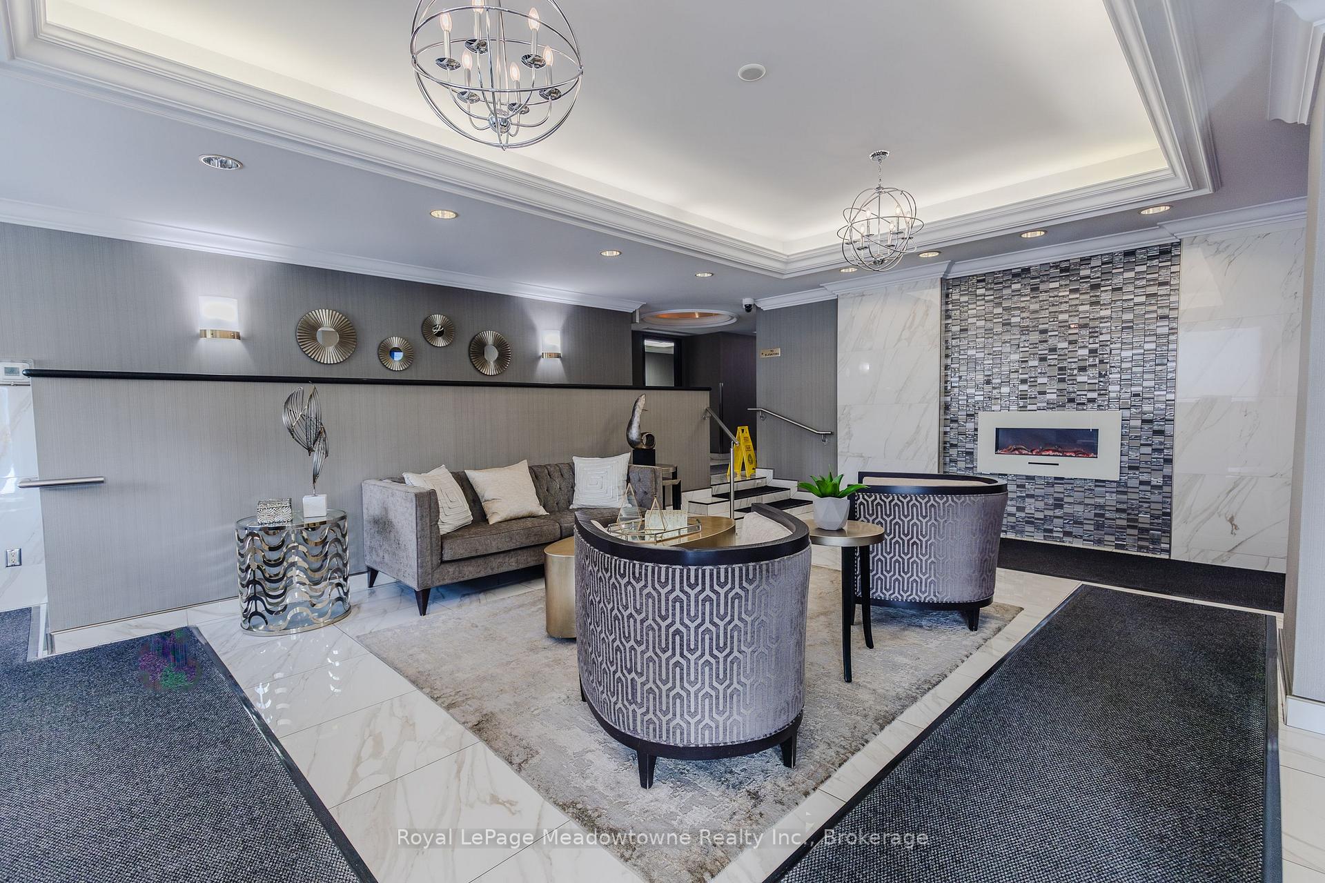 Photo 5 of Unit 511, 1801 Bayview Avenue E, Toronto, Leaside — HOMEH