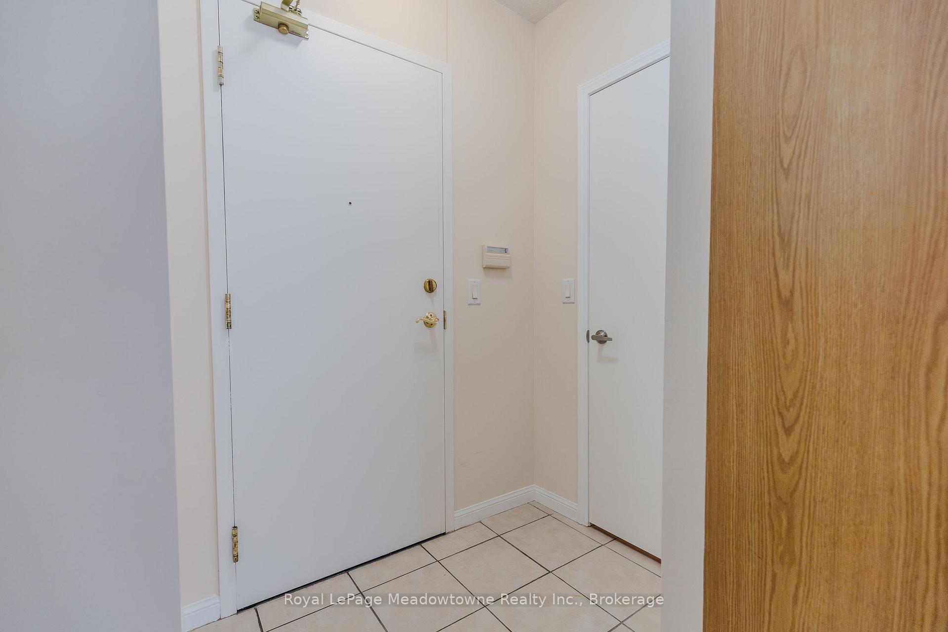 Photo 6 of Unit 511, 1801 Bayview Avenue E, Toronto, Leaside — HOMEH