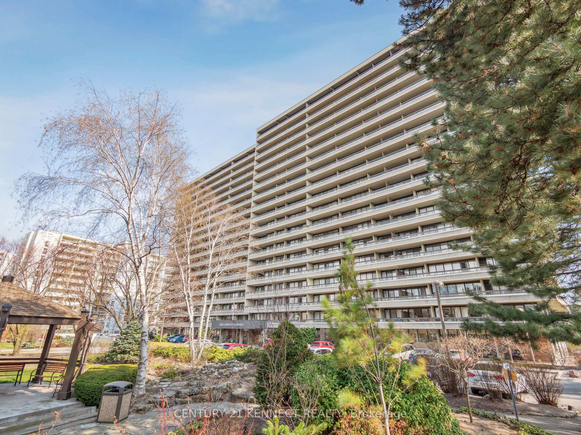 Photo 4 of Unit 1009, 8111 Yonge Street NW, Markham, Royal Orchard — HOMEH