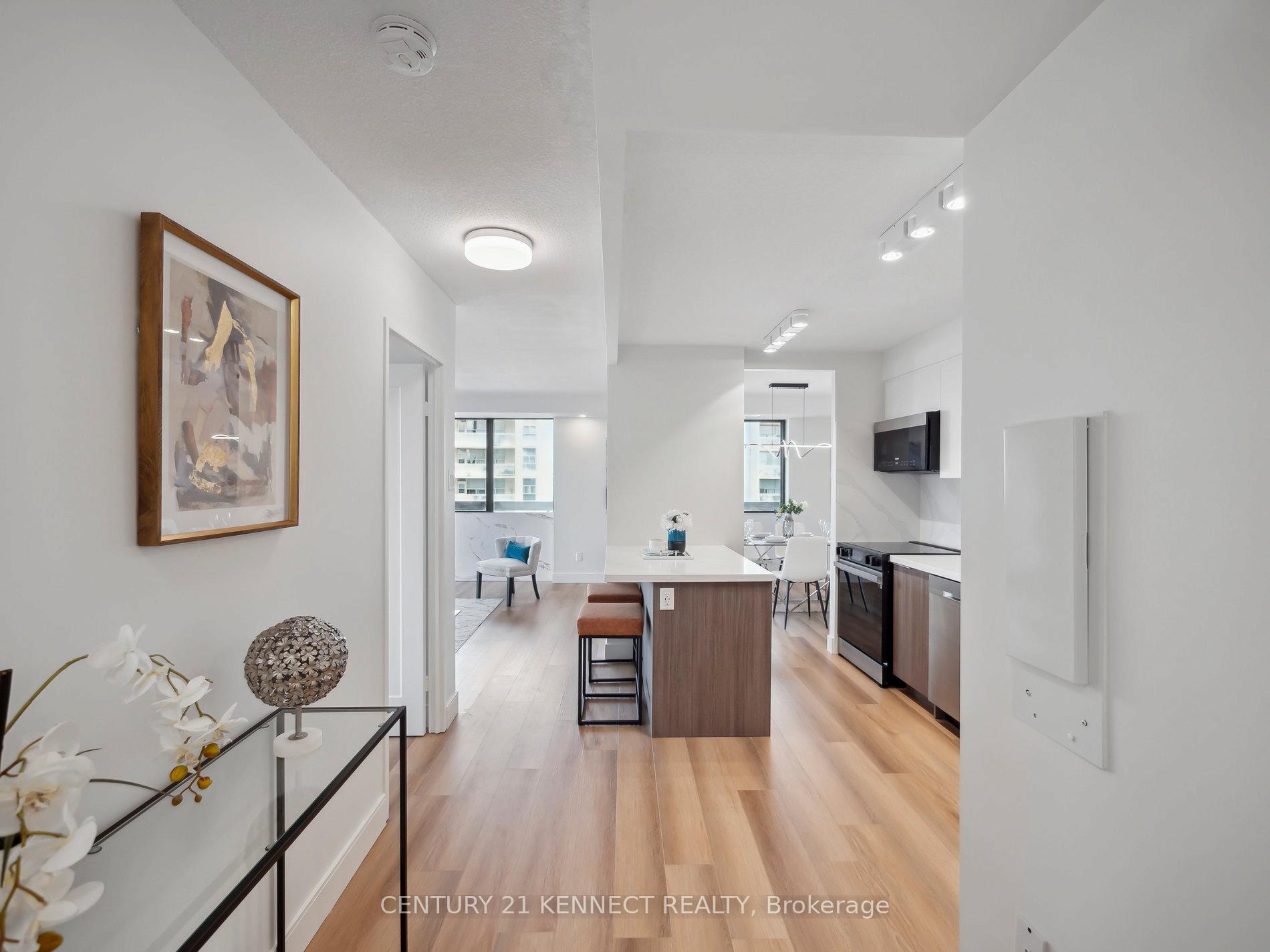 Photo 5 of Unit 1009, 8111 Yonge Street NW, Markham, Royal Orchard — HOMEH