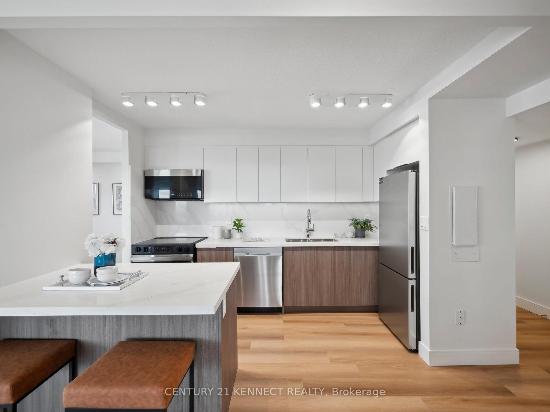 Photo 3 of Unit 1009, 8111 Yonge Street NW, Markham, Royal Orchard — HOMEH