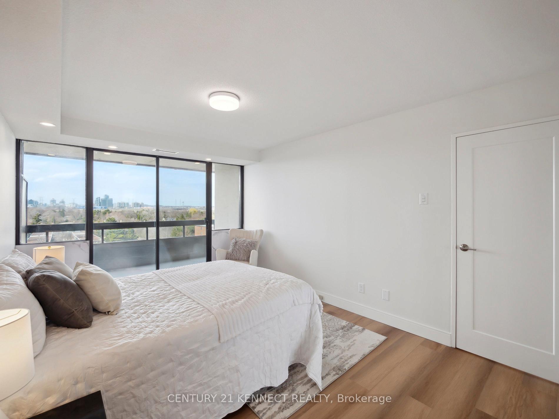 Photo 16 of Unit 1009, 8111 Yonge Street NW, Markham, Royal Orchard — HOMEH
