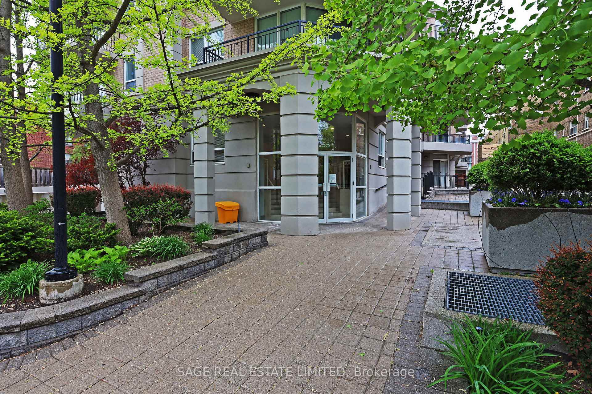 Photo 5 of Unit 105, 55 Lorindale Avenue, Toronto, Lawrence Park North — HOMEH
