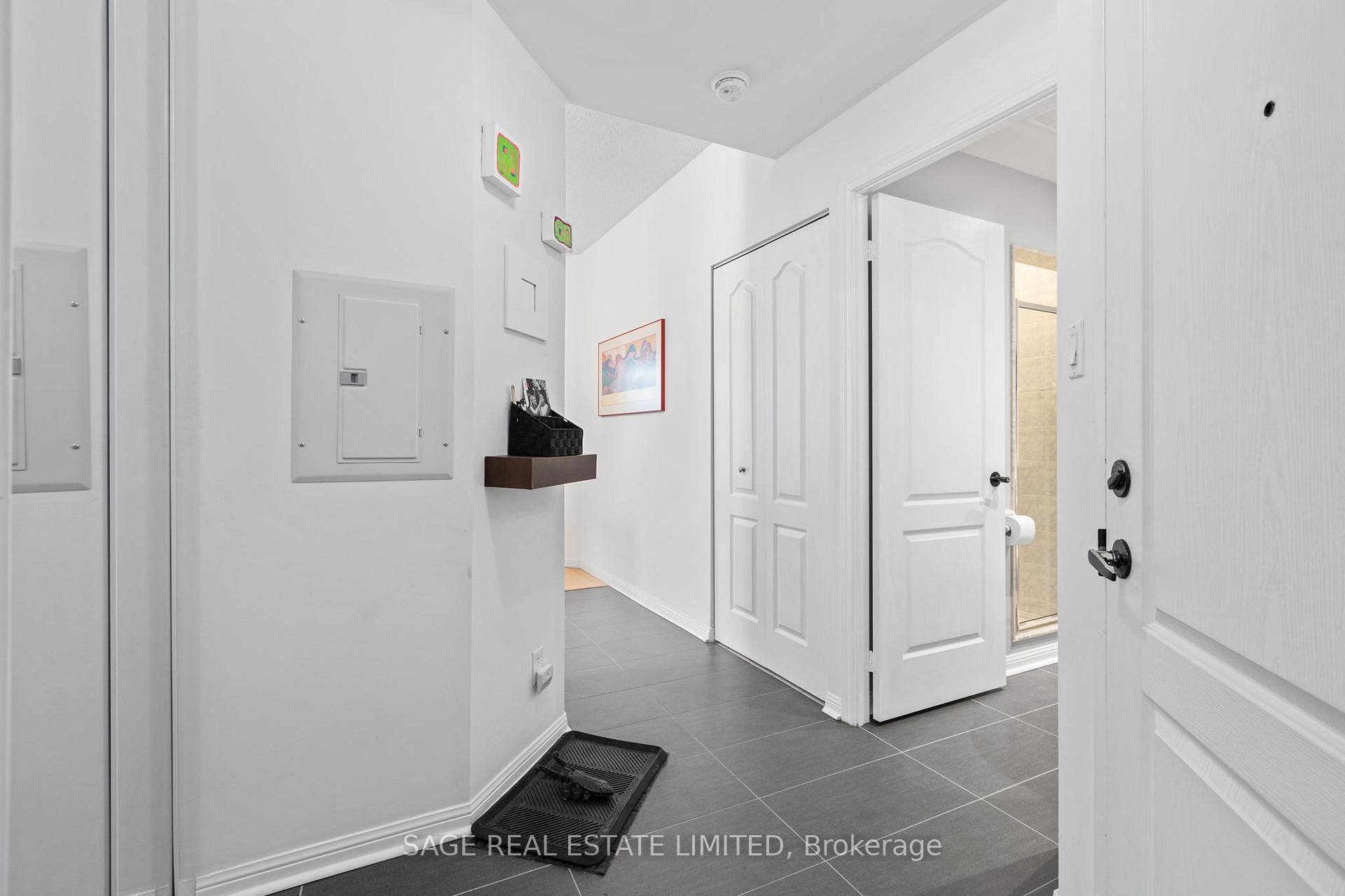 Photo 3 of Unit 105, 55 Lorindale Avenue, Toronto, Lawrence Park North — HOMEH
