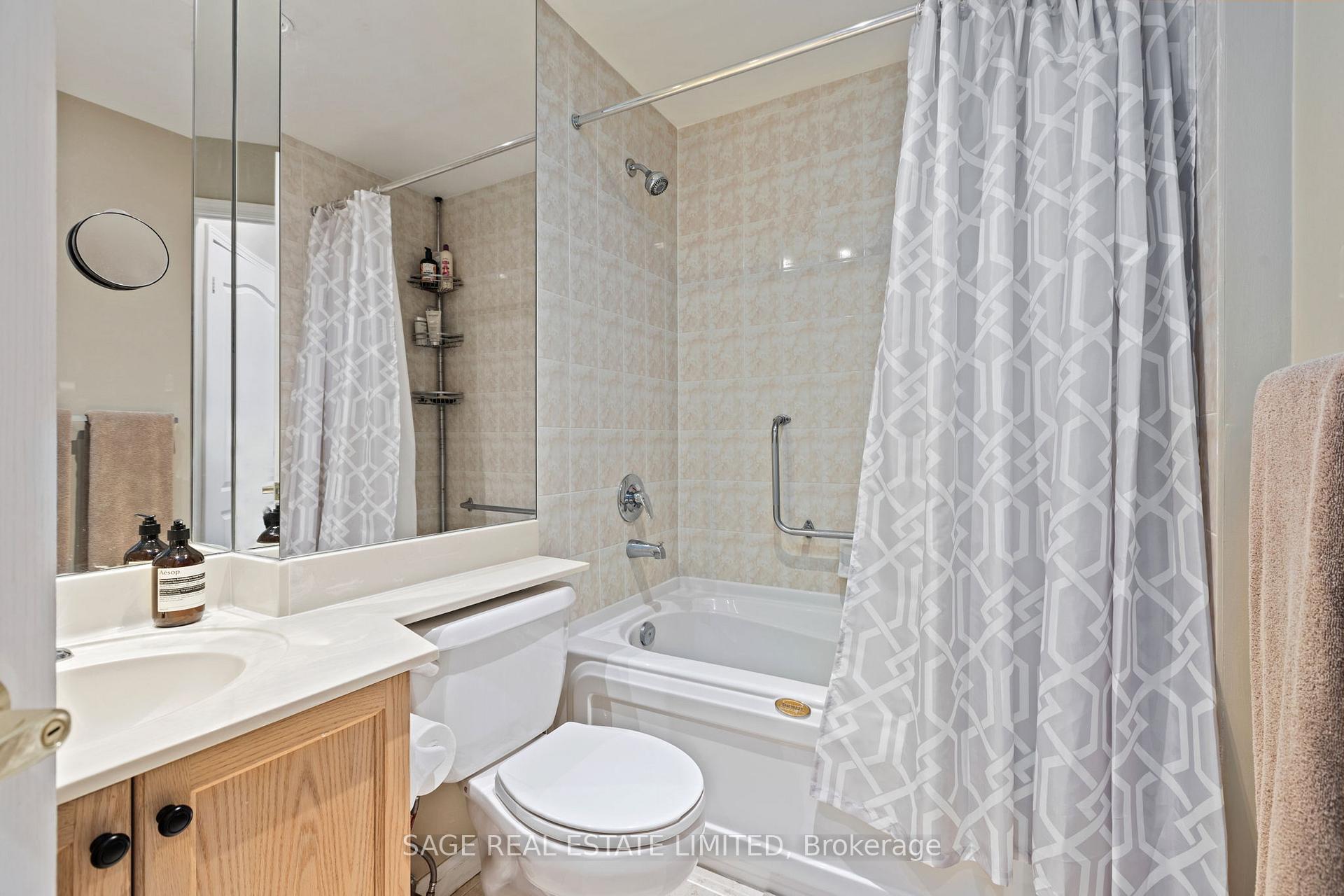 Photo 17 of Unit 105, 55 Lorindale Avenue, Toronto, Lawrence Park North — HOMEH