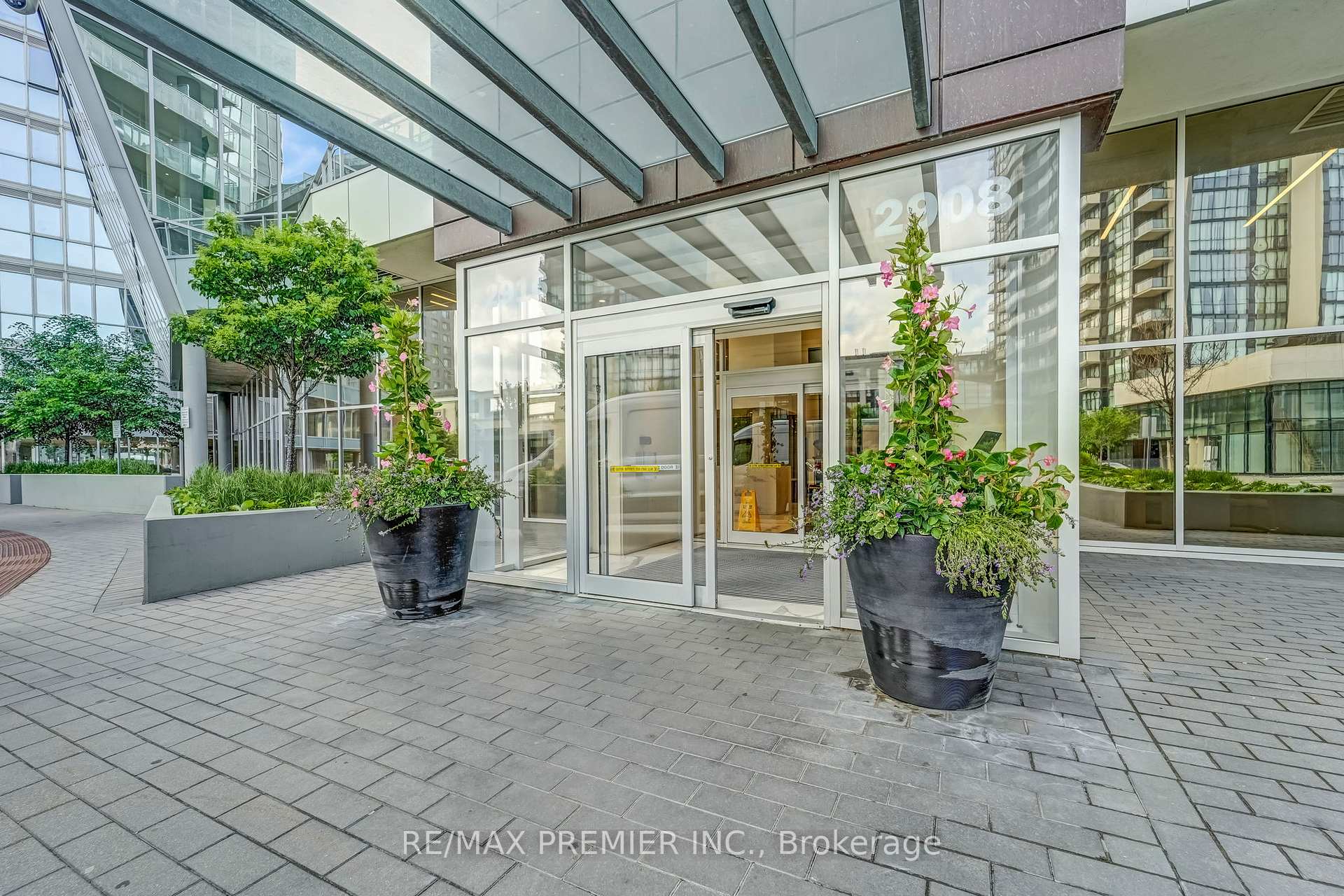 Photo 1 of Unit 1105, 2916 Highway 7, Vaughan, Concord — HOMEH