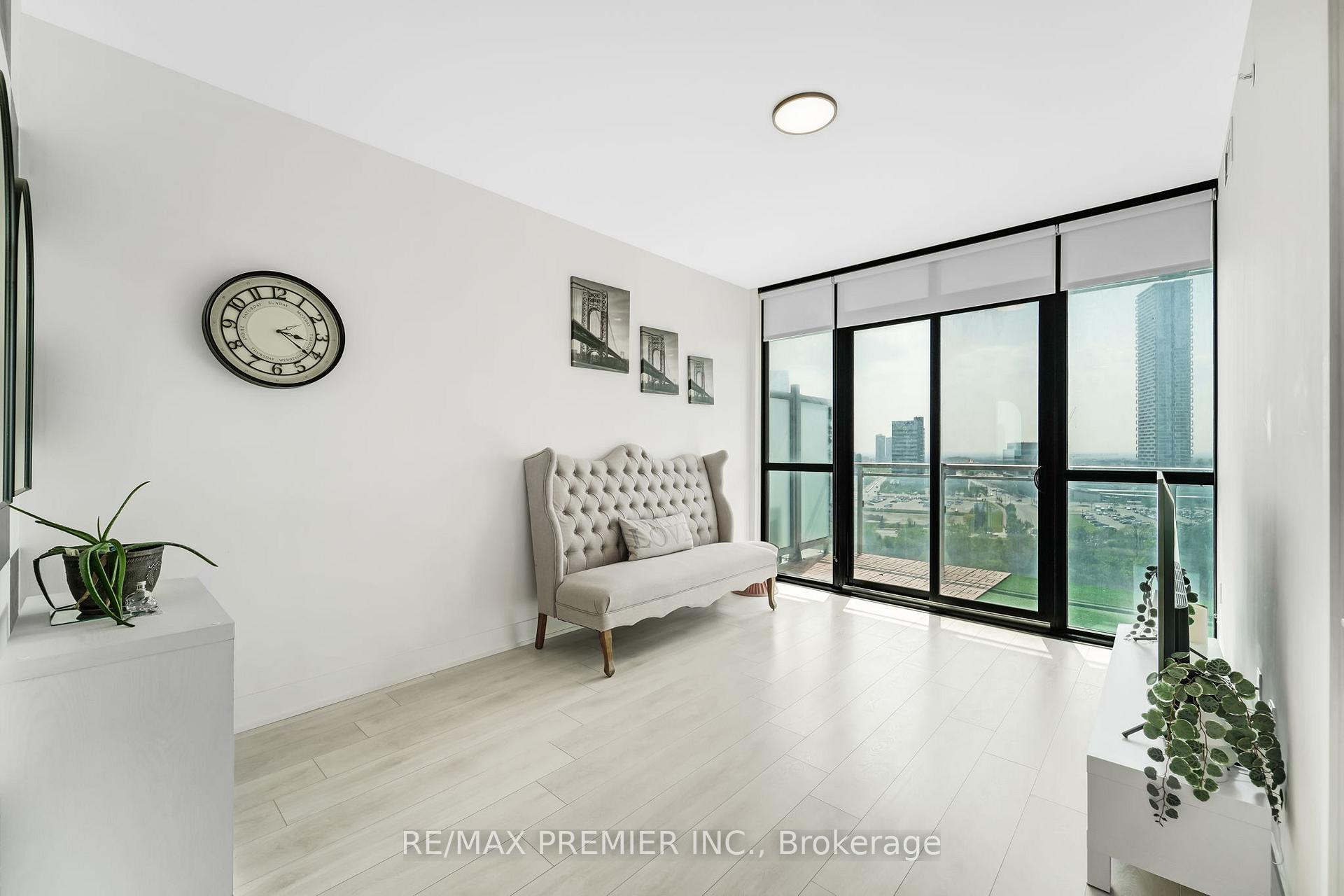 Photo 7 of Unit 1105, 2916 Highway 7, Vaughan, Concord — HOMEH