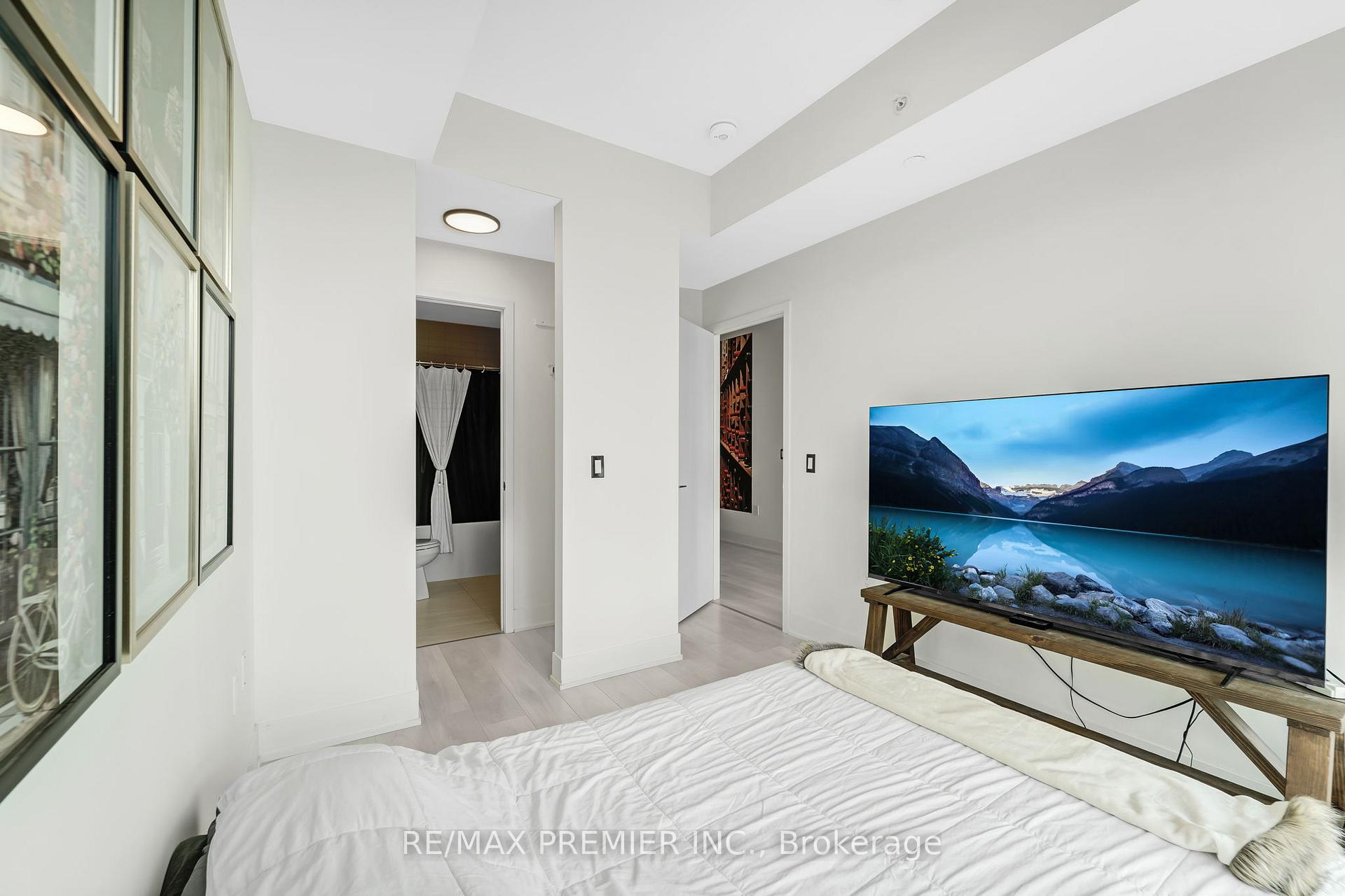 Photo 12 of Unit 1105, 2916 Highway 7, Vaughan, Concord — HOMEH