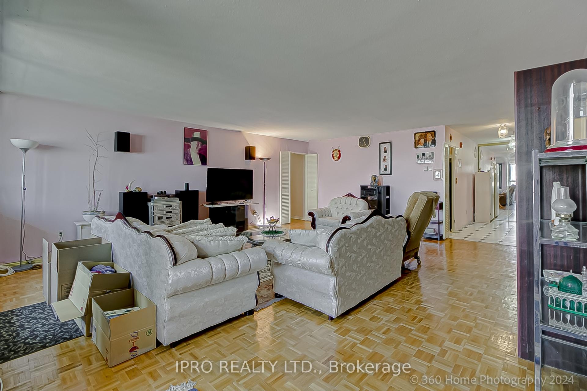 Photo 2 of Unit 2901, 3 Massey Square, Toronto, Crescent Town — HOMEH