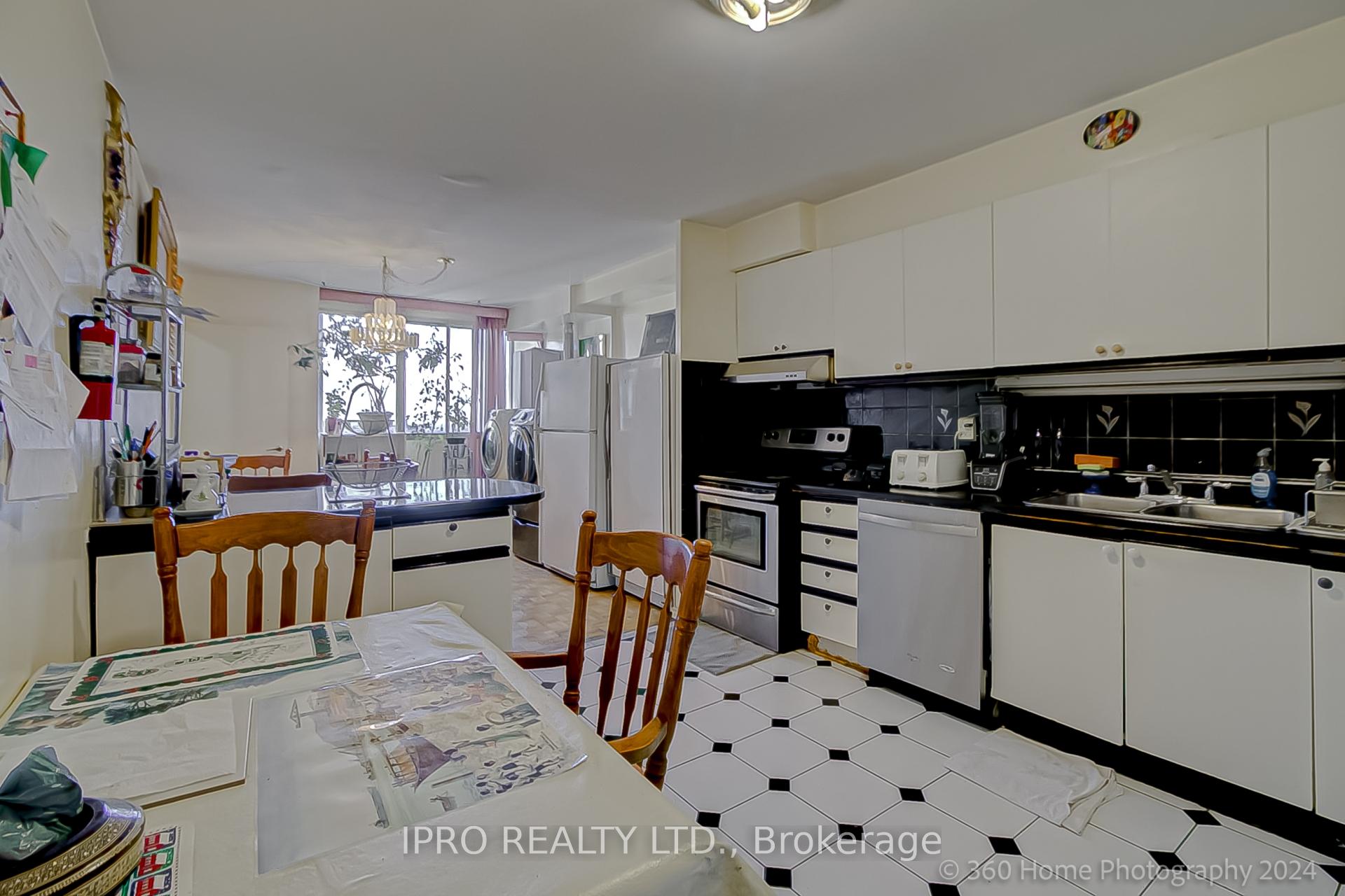 Photo 7 of Unit 2901, 3 Massey Square, Toronto, Crescent Town — HOMEH