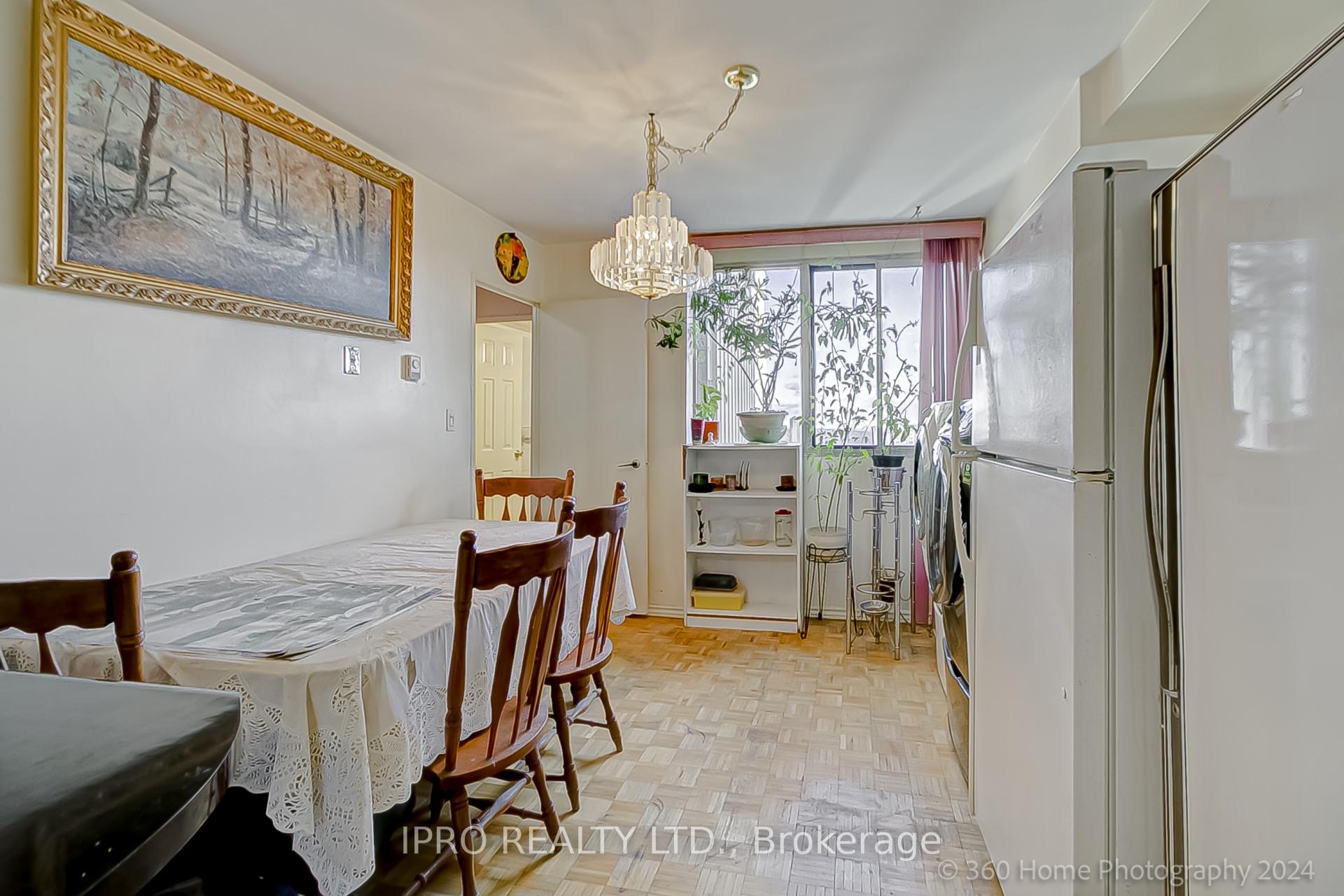 Photo 5 of Unit 2901, 3 Massey Square, Toronto, Crescent Town — HOMEH