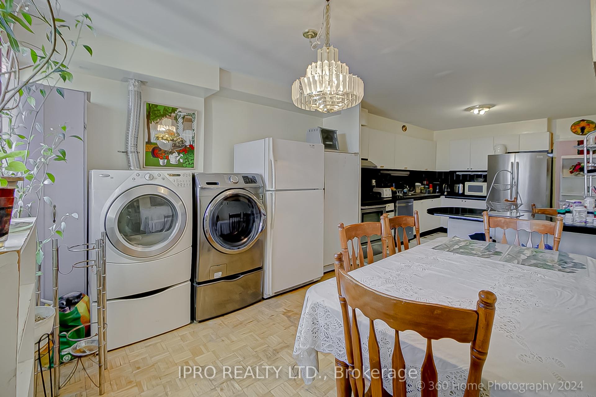 Photo 6 of Unit 2901, 3 Massey Square, Toronto, Crescent Town — HOMEH