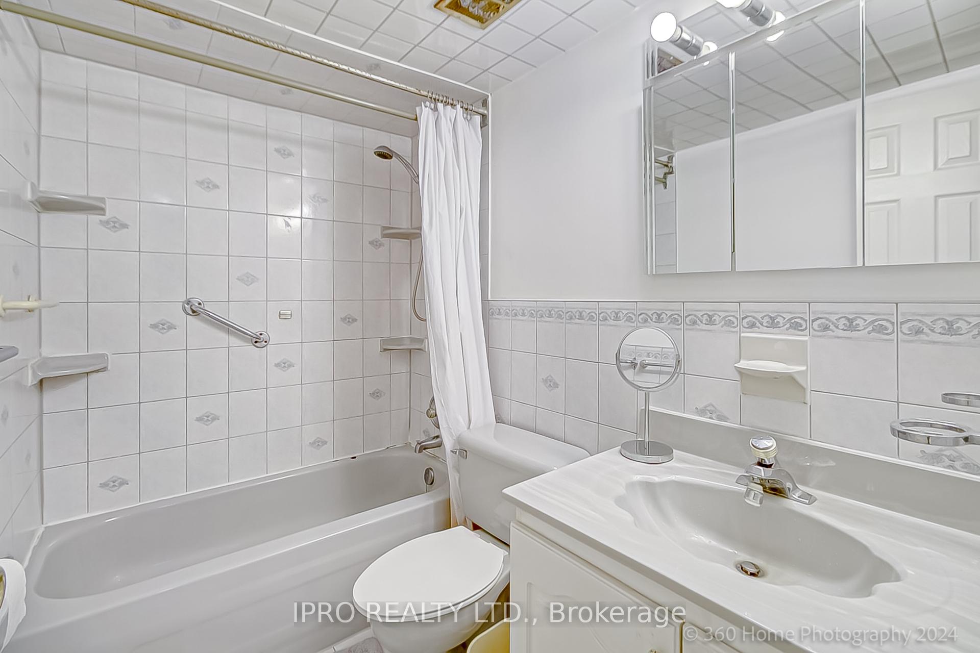 Photo 8 of Unit 2901, 3 Massey Square, Toronto, Crescent Town — HOMEH