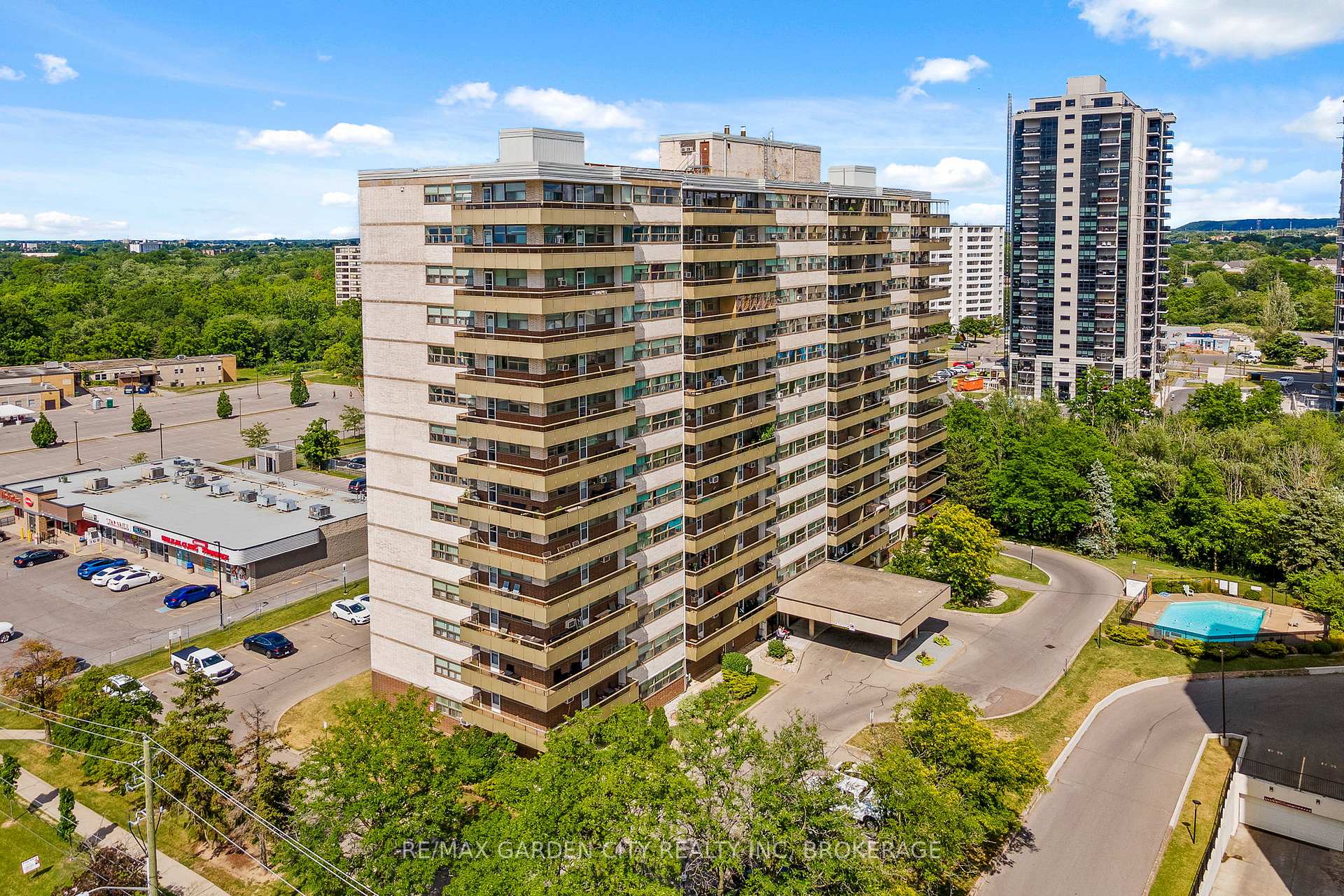 Front of Unit 1006, 215 Glenridge Avenue