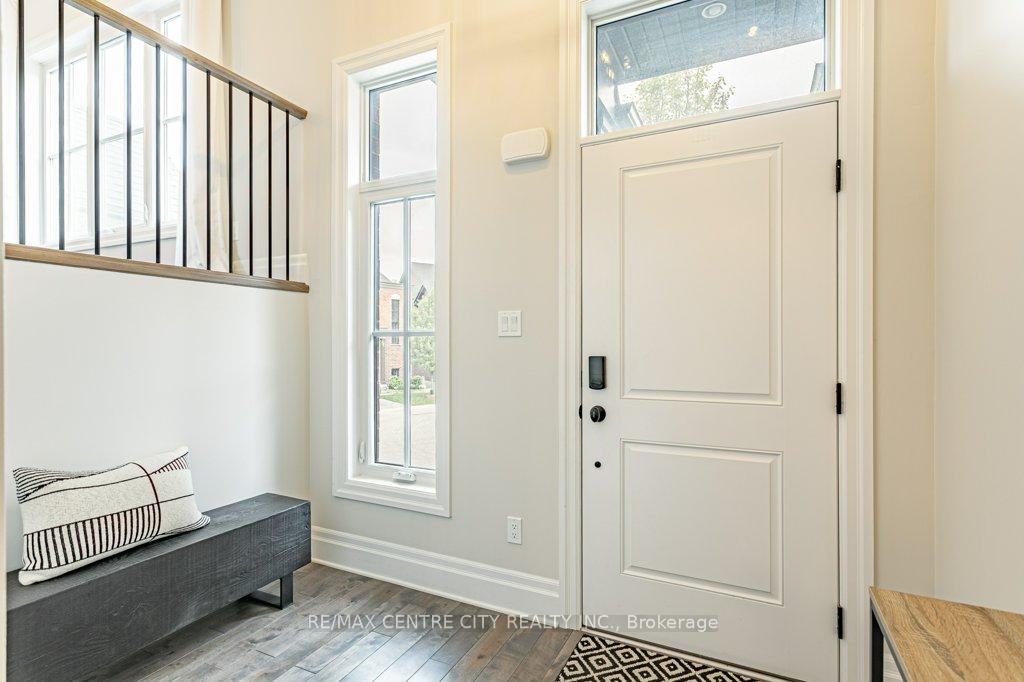 Photo 2 of Unit 12, 555 Sunningdale Road E, London, North B — HOMEH