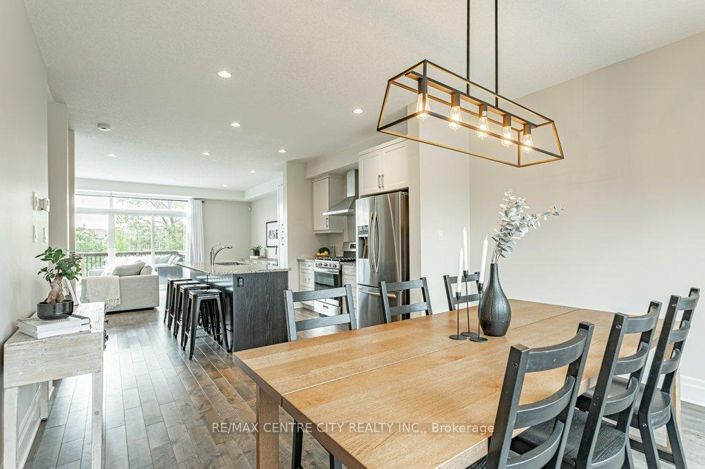 Photo 8 of Unit 12, 555 Sunningdale Road E, London, North B — HOMEH