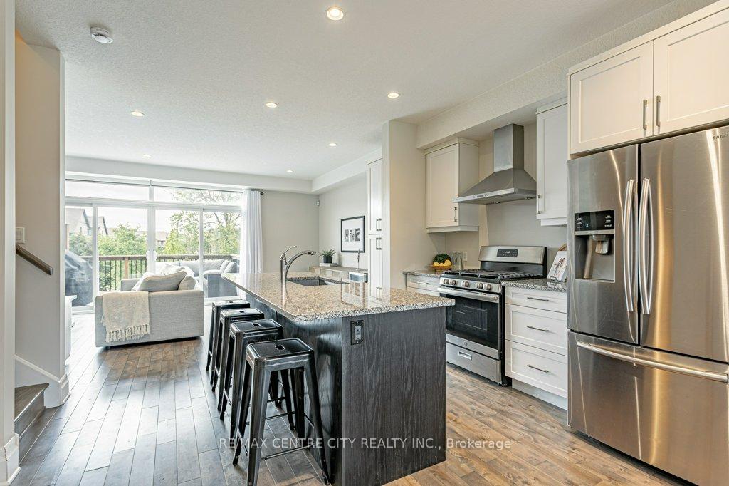 Photo 5 of Unit 12, 555 Sunningdale Road E, London, North B — HOMEH