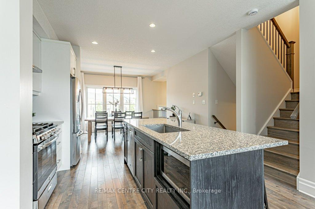 Photo 9 of Unit 12, 555 Sunningdale Road E, London, North B — HOMEH