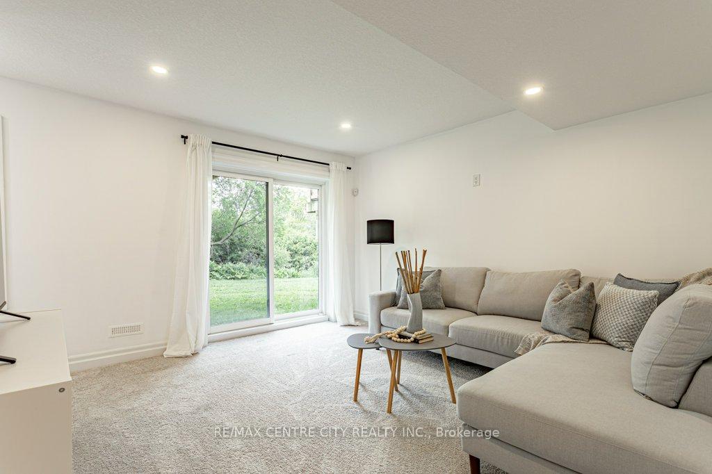 Photo 23 of Unit 12, 555 Sunningdale Road E, London, North B — HOMEH