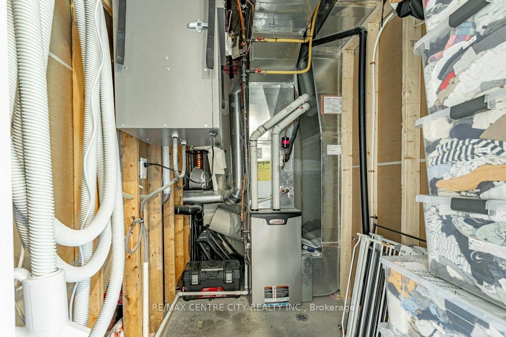 Photo 26 of Unit 12, 555 Sunningdale Road E, London, North B — HOMEH