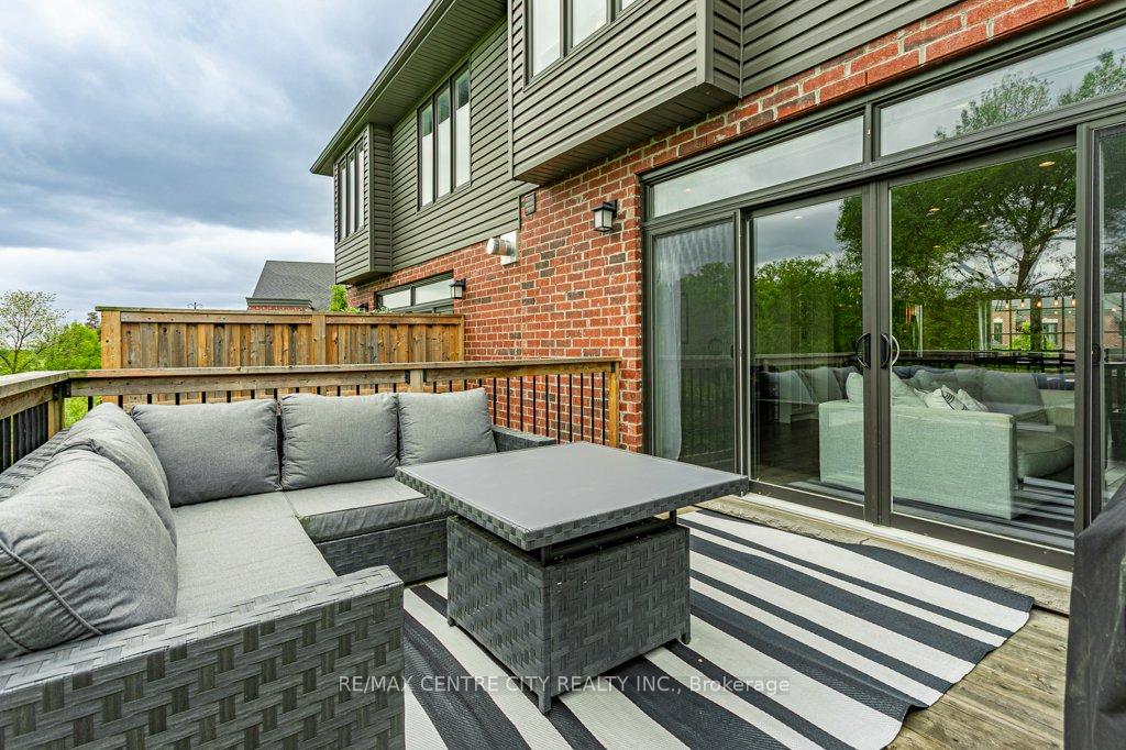 Photo 25 of Unit 12, 555 Sunningdale Road E, London, North B — HOMEH