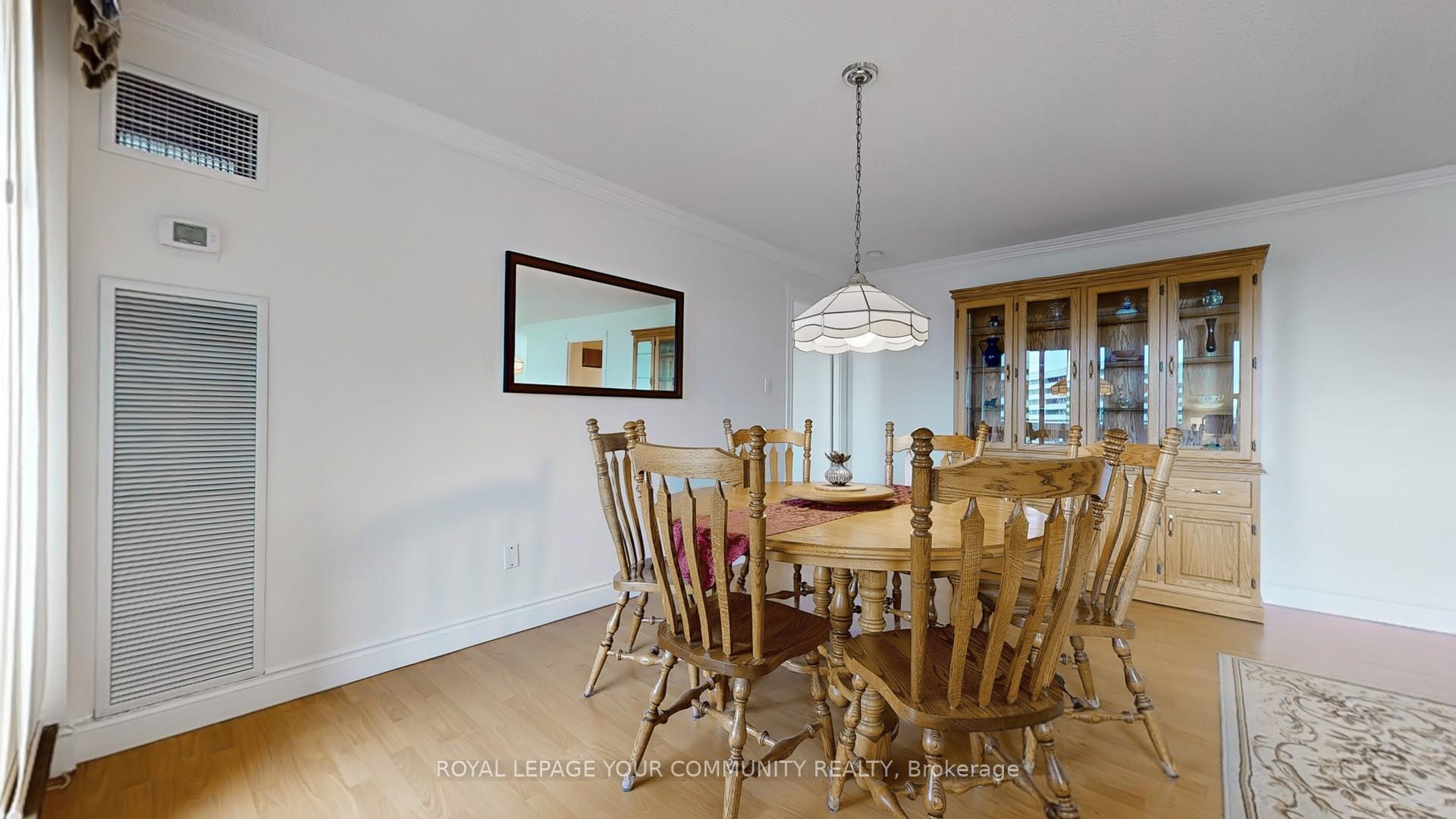 Photo 5 of Unit 1008, 50 Inverlochy Boulevard, Markham, Royal Orchard — HOMEH