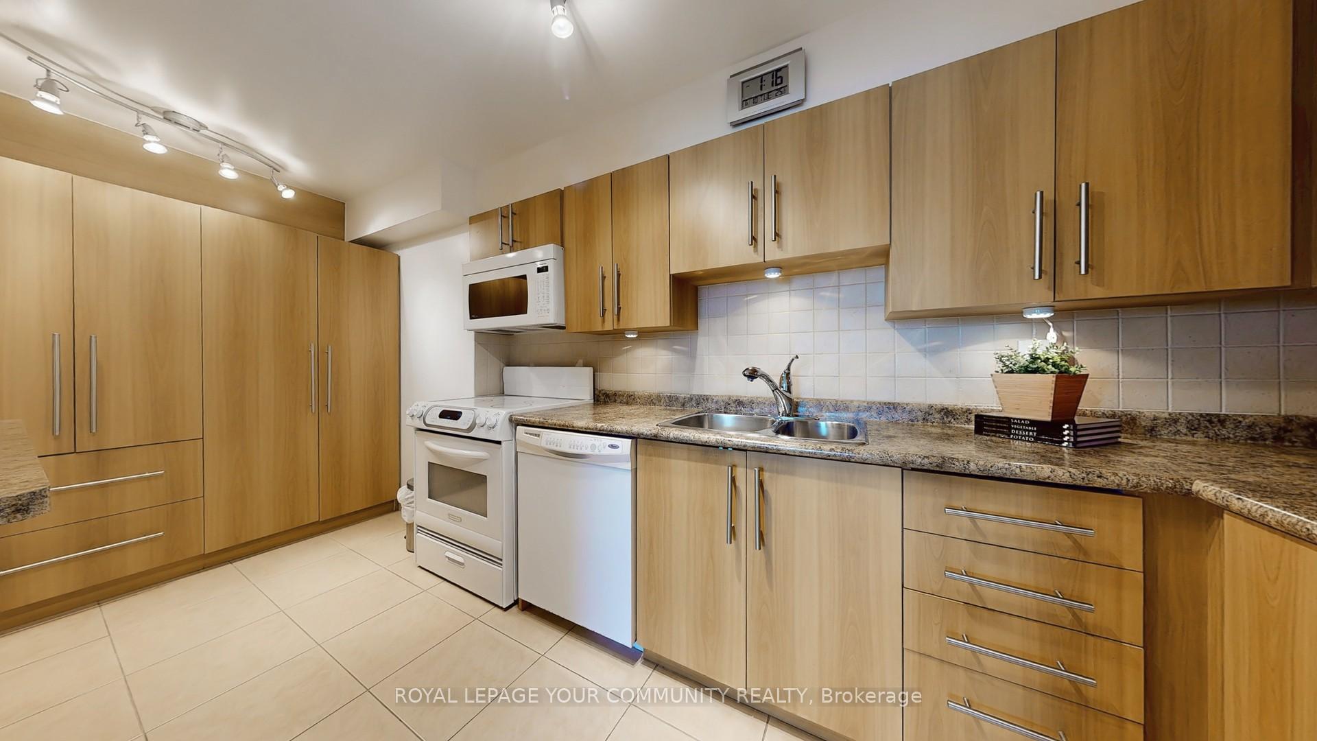 Photo 8 of Unit 1008, 50 Inverlochy Boulevard, Markham, Royal Orchard — HOMEH