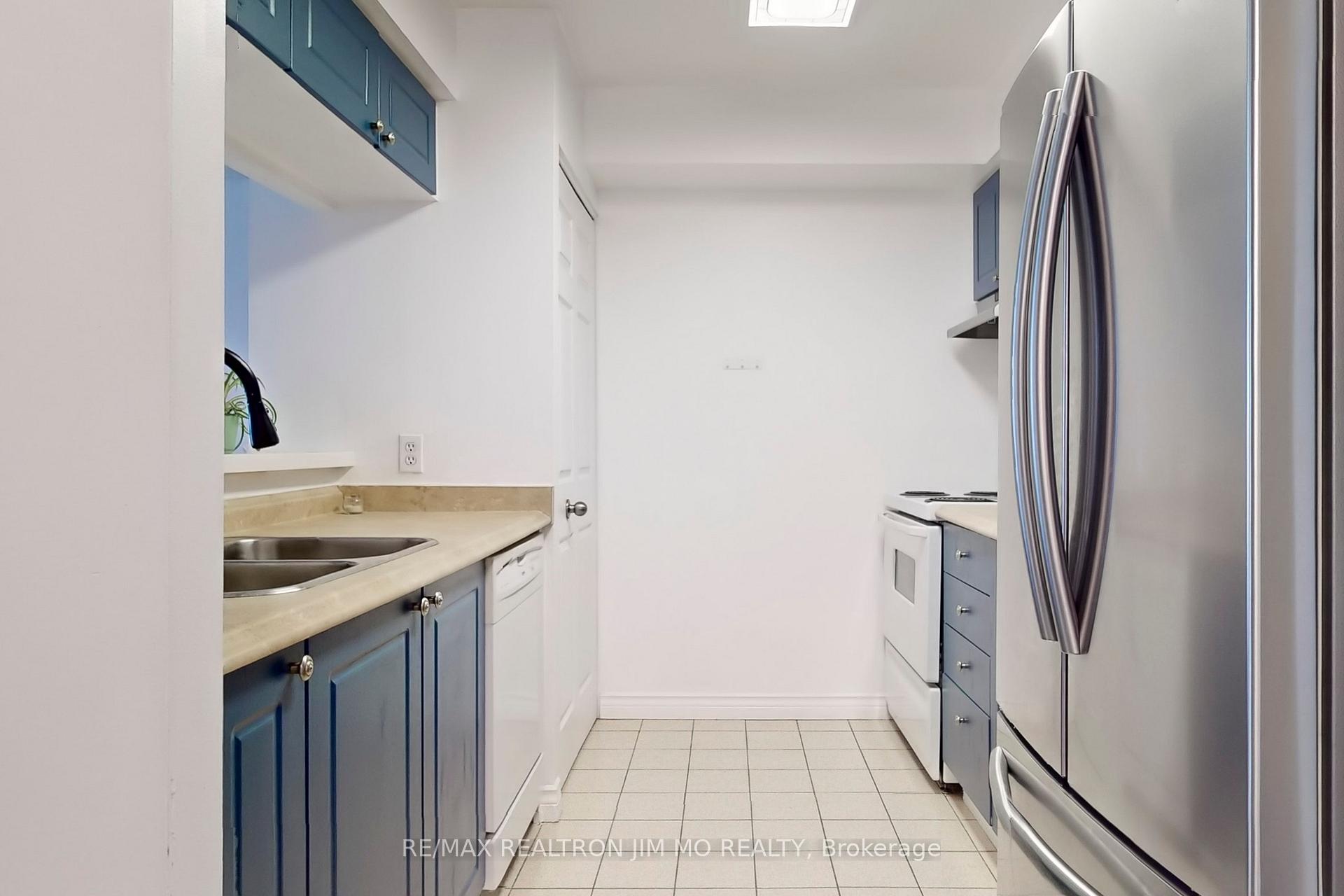 Photo 5 of Unit 307, 2200 John Street, Markham, German Mills — HOMEH