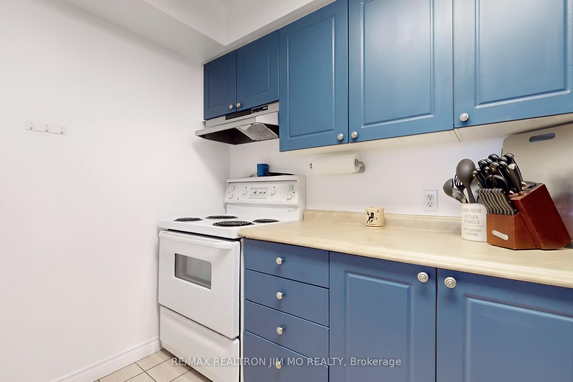 Photo 14 of Unit 307, 2200 John Street, Markham, German Mills — HOMEH