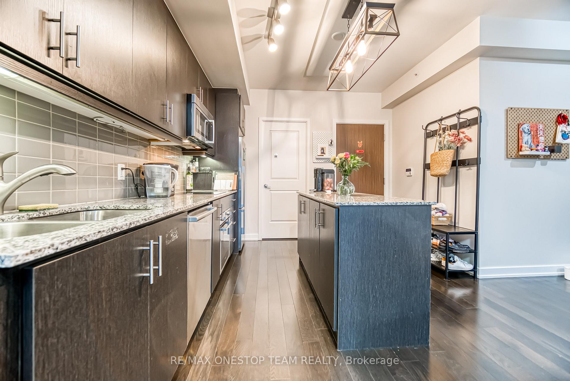 Photo 6 of Unit 1103, 1 The Esplanade, Toronto, Waterfront Communities — HOMEH