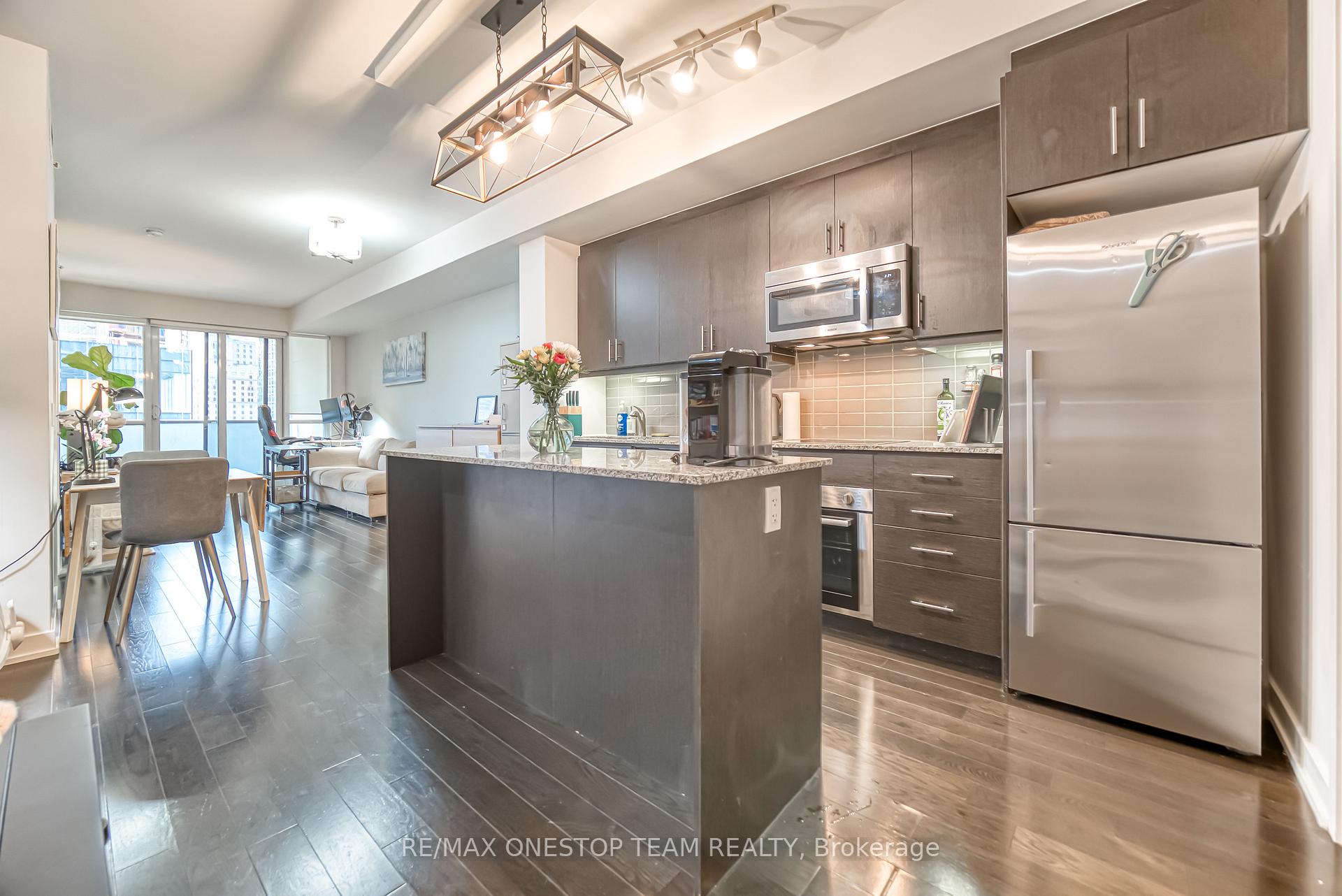 Photo 3 of Unit 1103, 1 The Esplanade, Toronto, Waterfront Communities — HOMEH