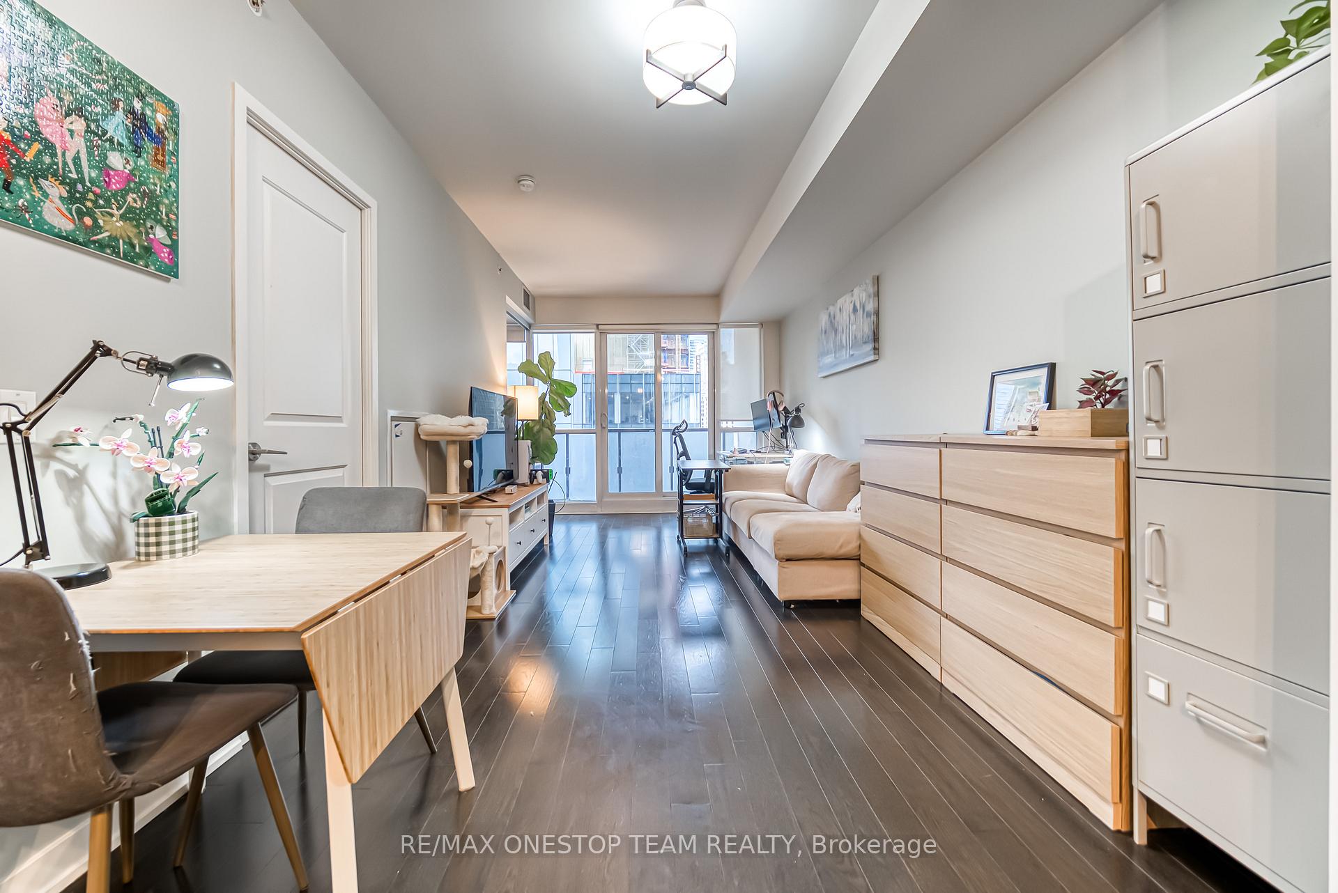 Photo 2 of Unit 1103, 1 The Esplanade, Toronto, Waterfront Communities — HOMEH