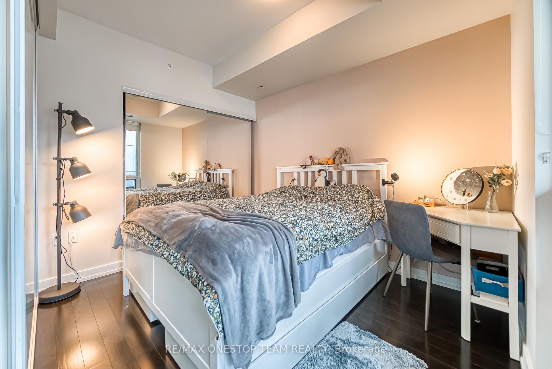Photo 11 of Unit 1103, 1 The Esplanade, Toronto, Waterfront Communities — HOMEH
