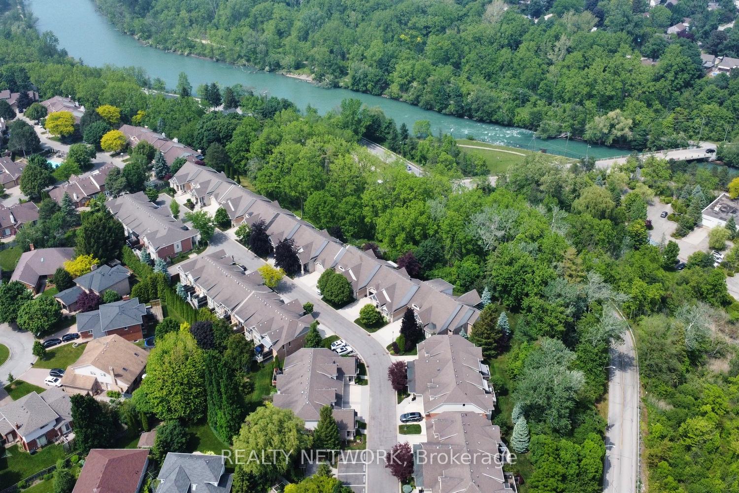 Photo 5 of Unit 4, 31 Sawmill Road, St. Catharines, Grapeview — HOMEH