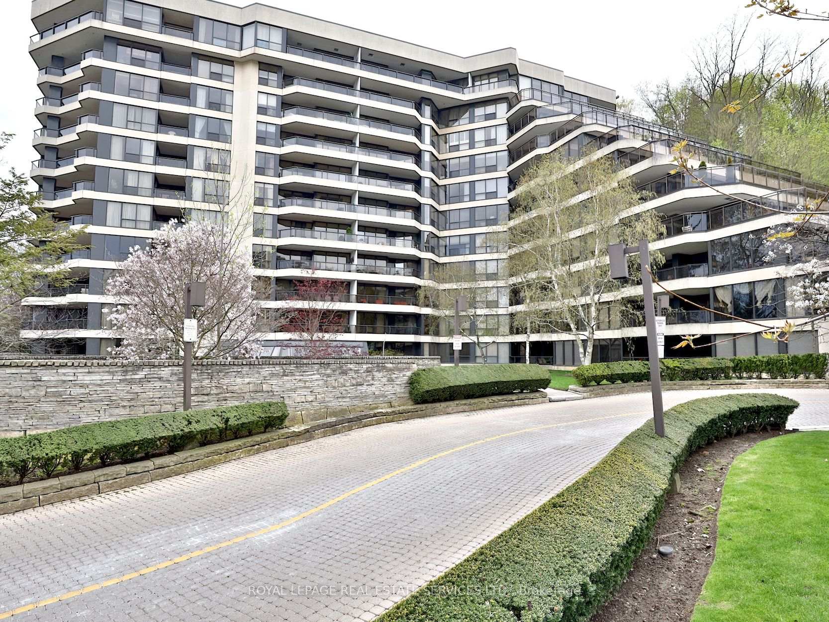 Photo 2 of Unit 903, 3900 Yonge Street, Toronto, Bedford Park-Nortown — HOMEH