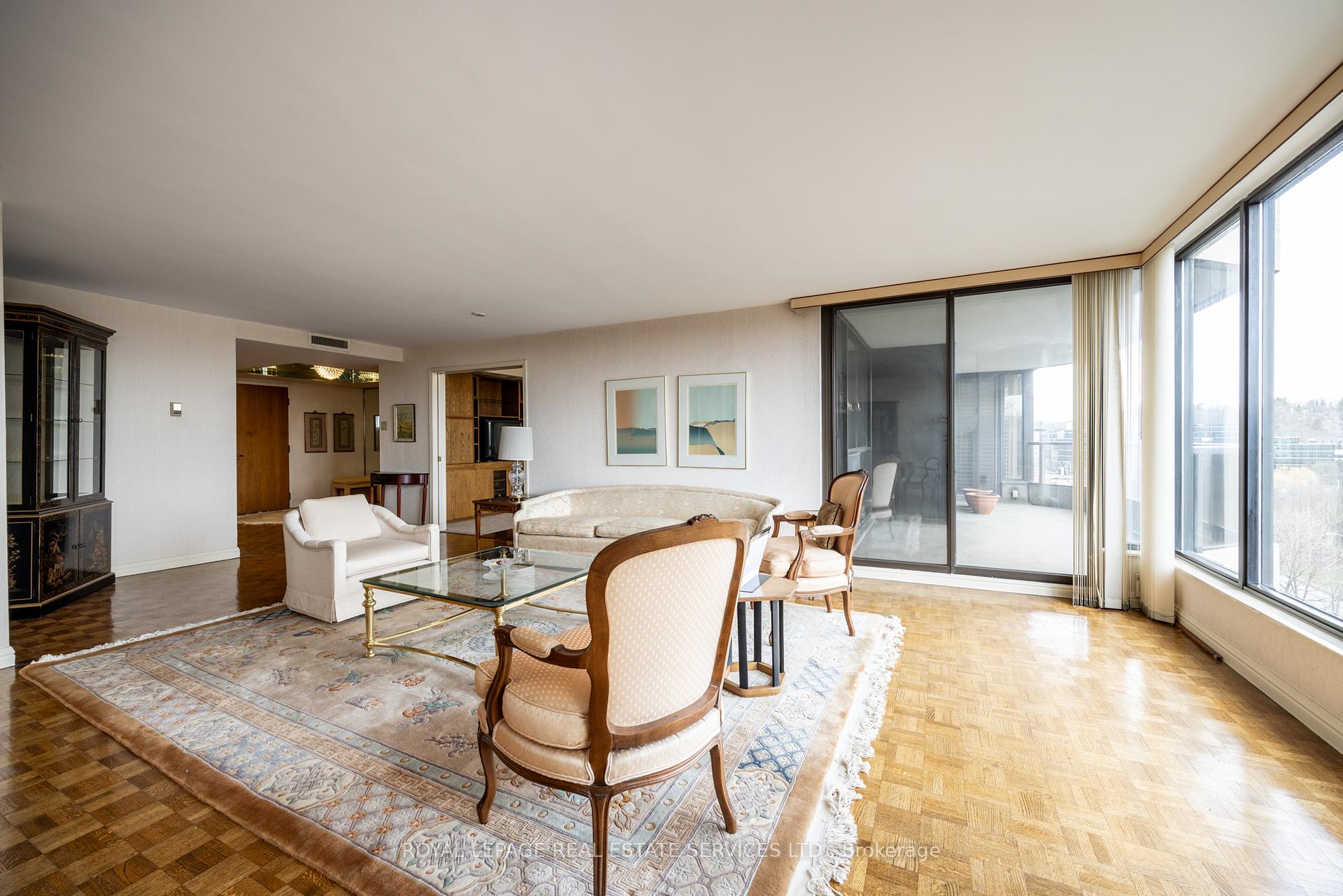 Photo 13 of Unit 903, 3900 Yonge Street, Toronto, Bedford Park-Nortown — HOMEH